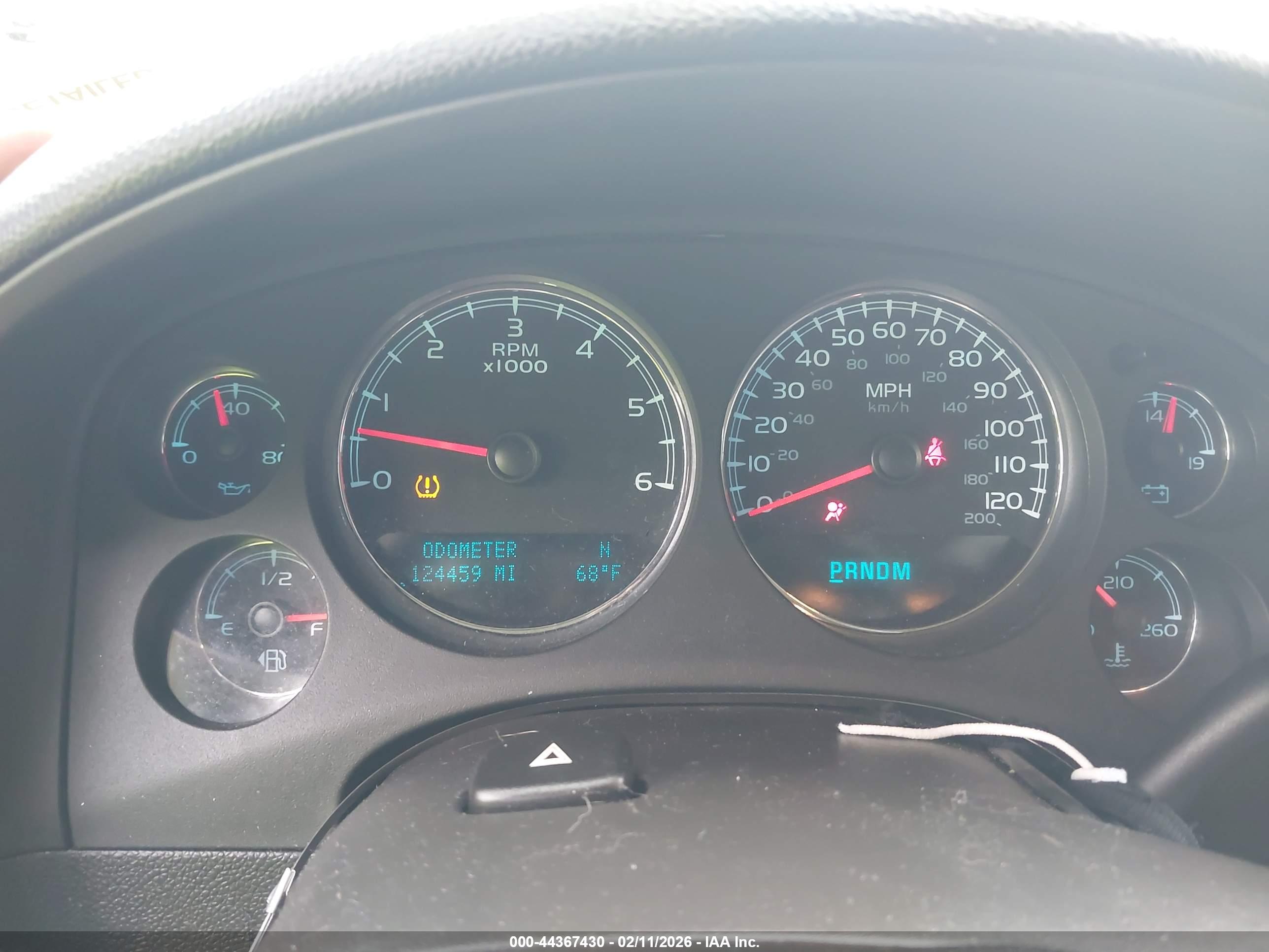 CHEVROLET TAHOE image 7