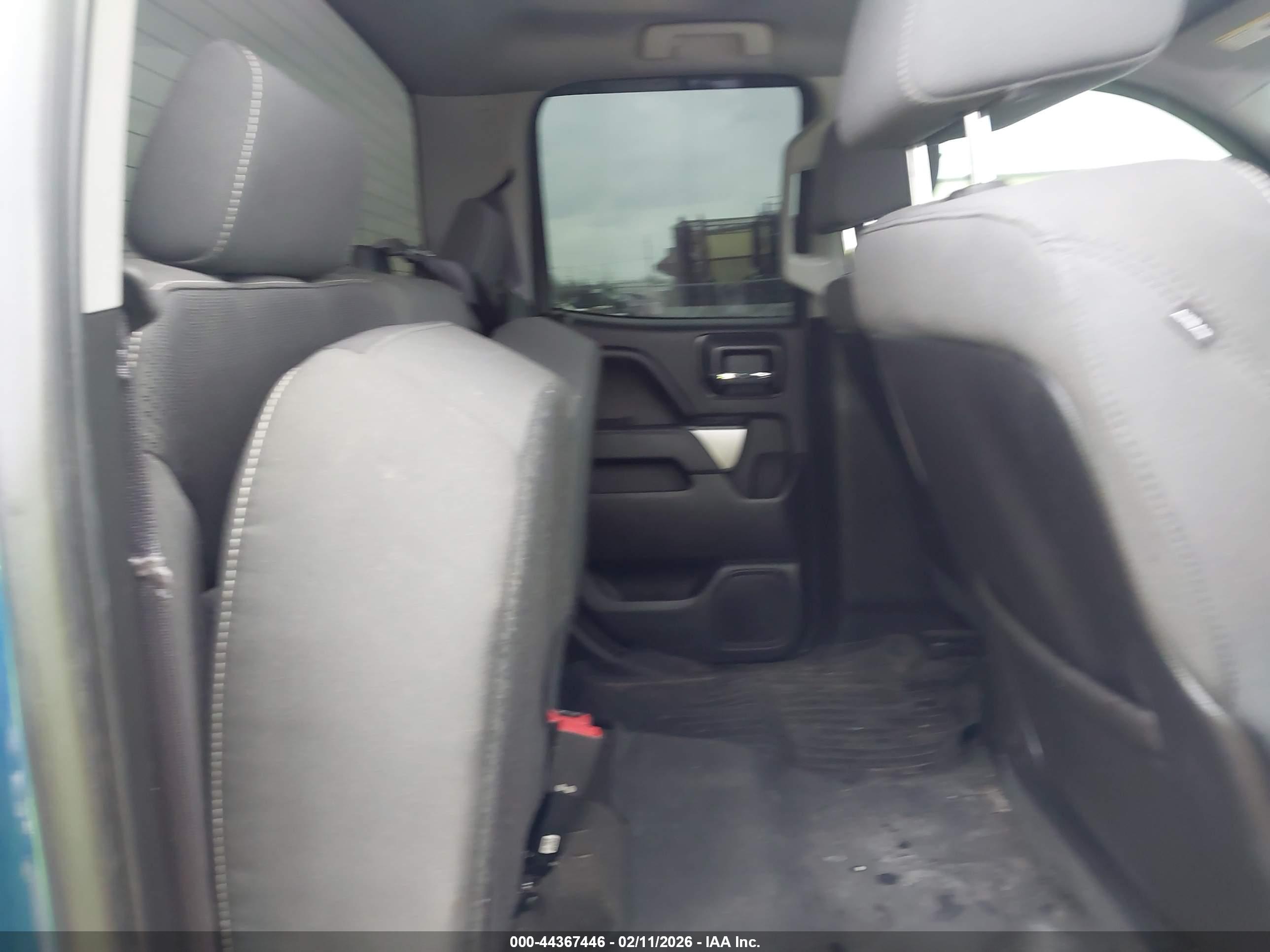 CHEVROLET SILVERADO image 8