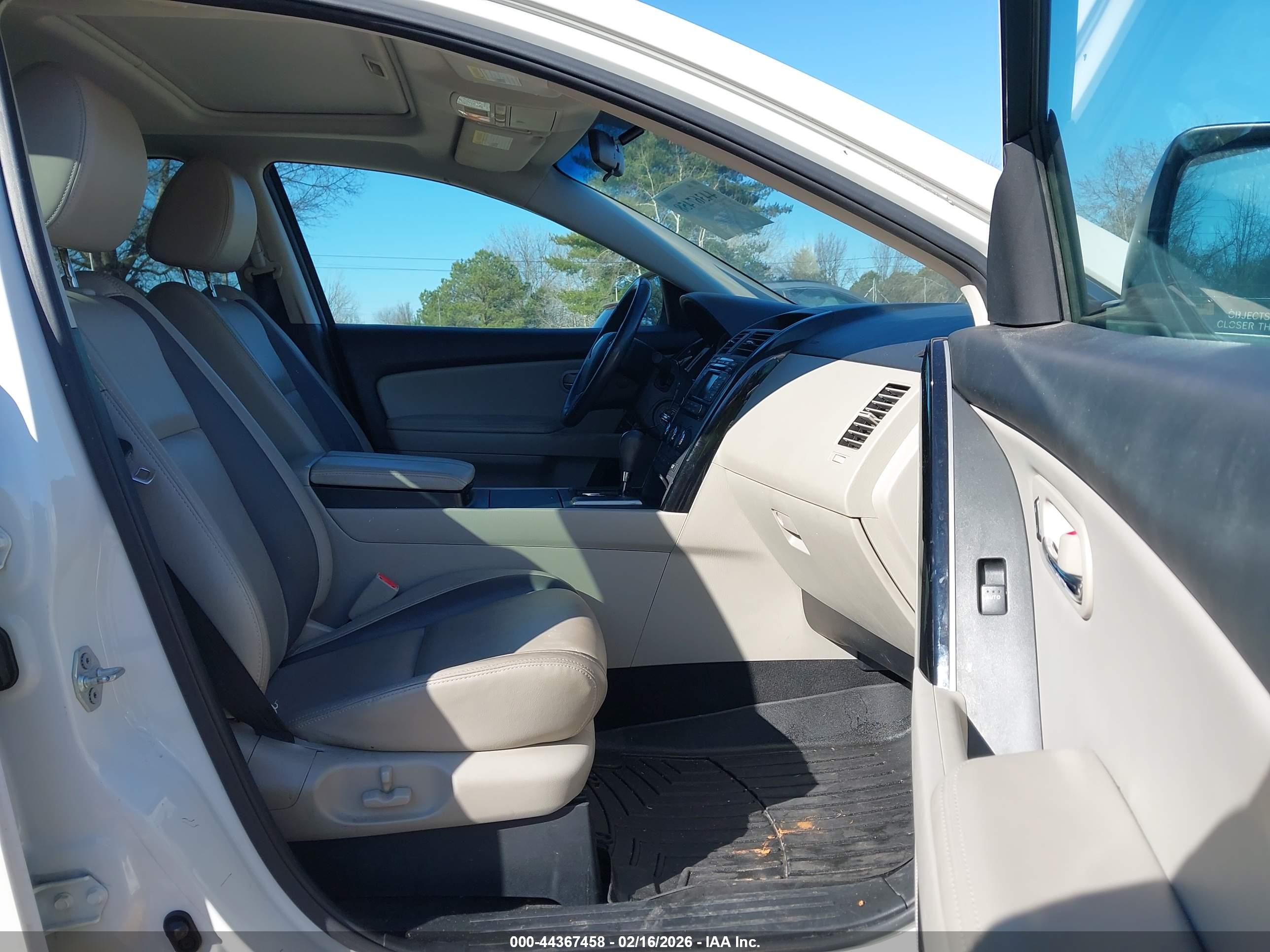 MAZDA CX-9 image 5