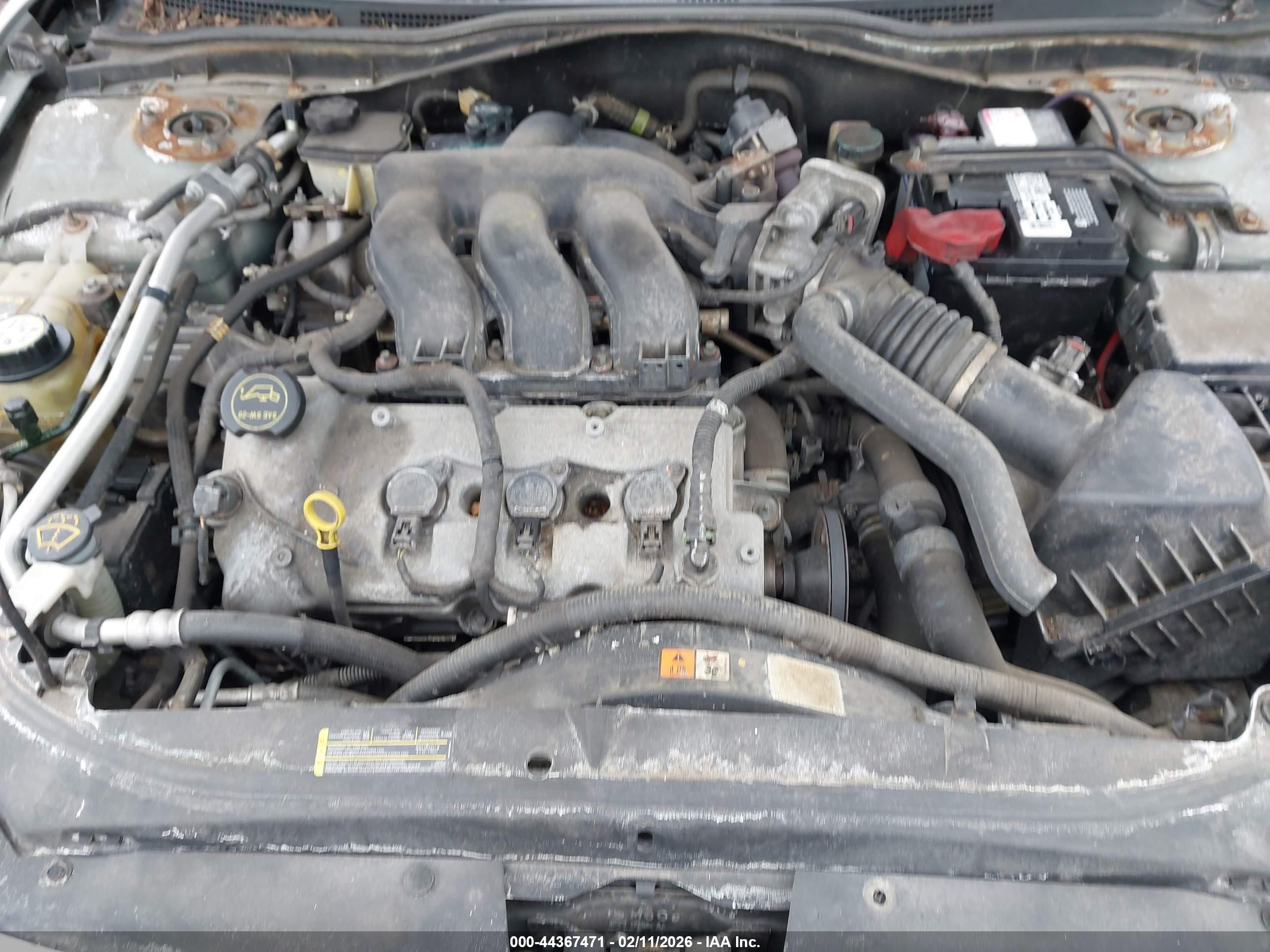 FORD FUSION image 10