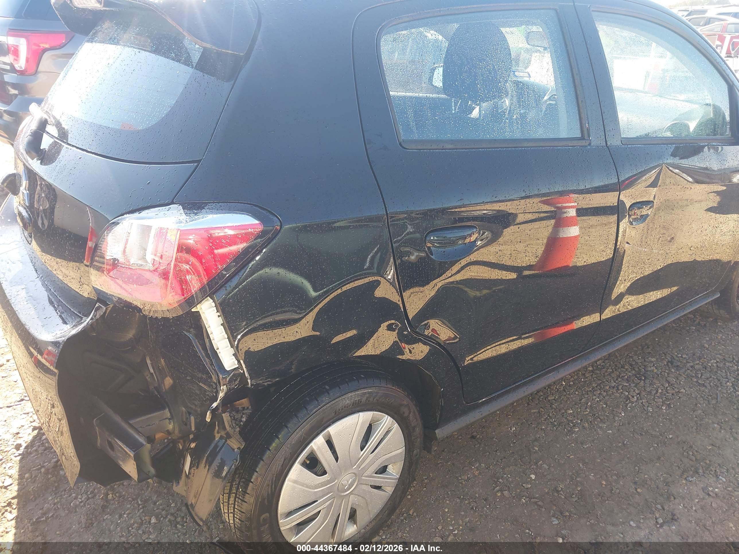 MITSUBISHI MIRAGE image 6