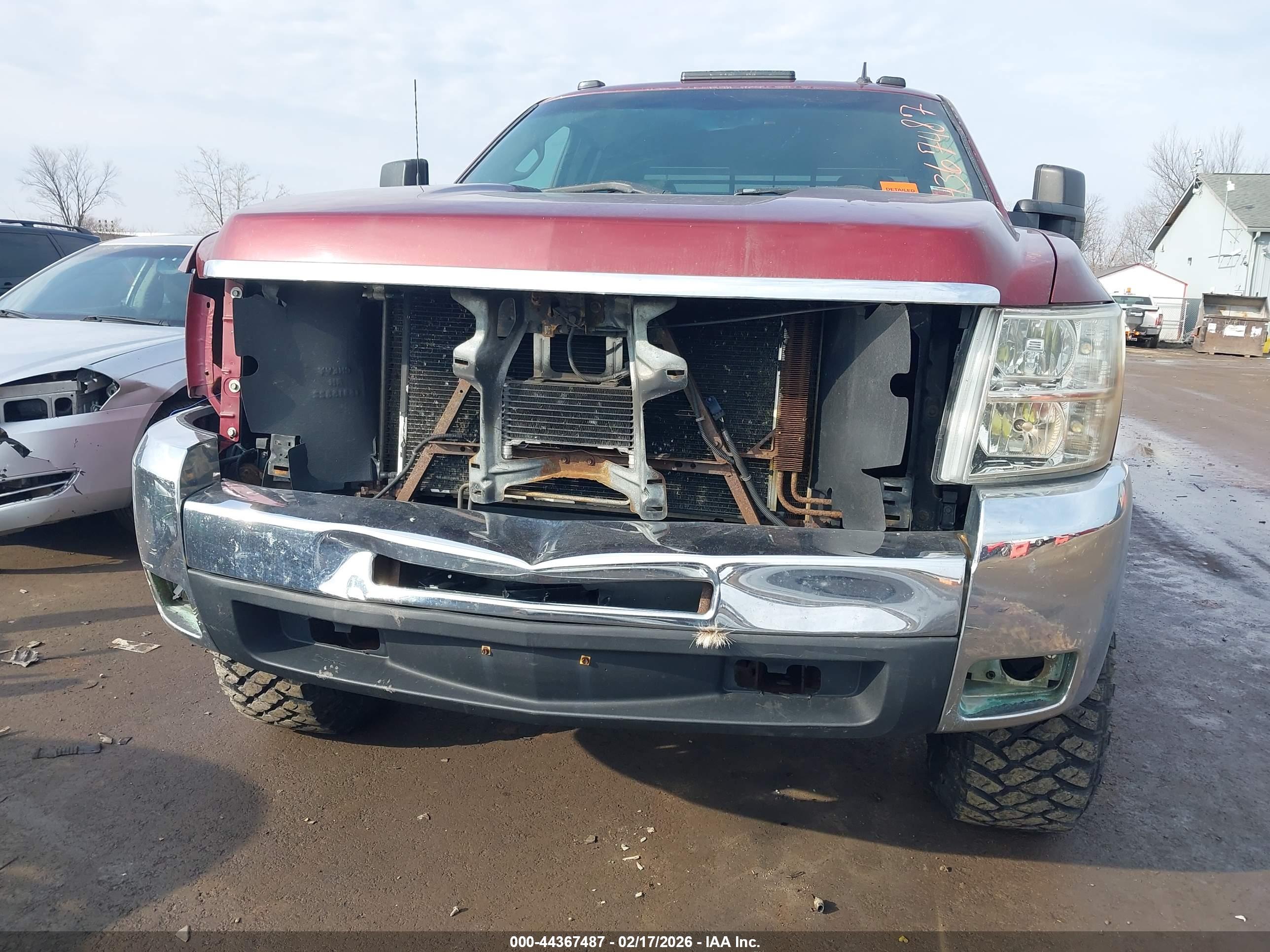 CHEVROLET SILVERADO image 6