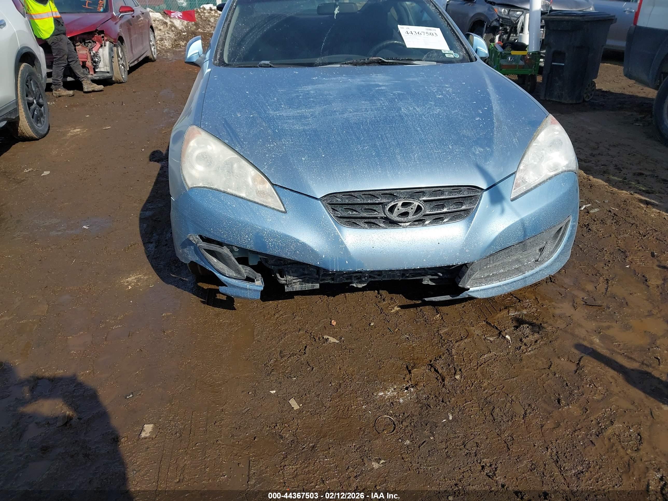 HYUNDAI GENESIS image 6