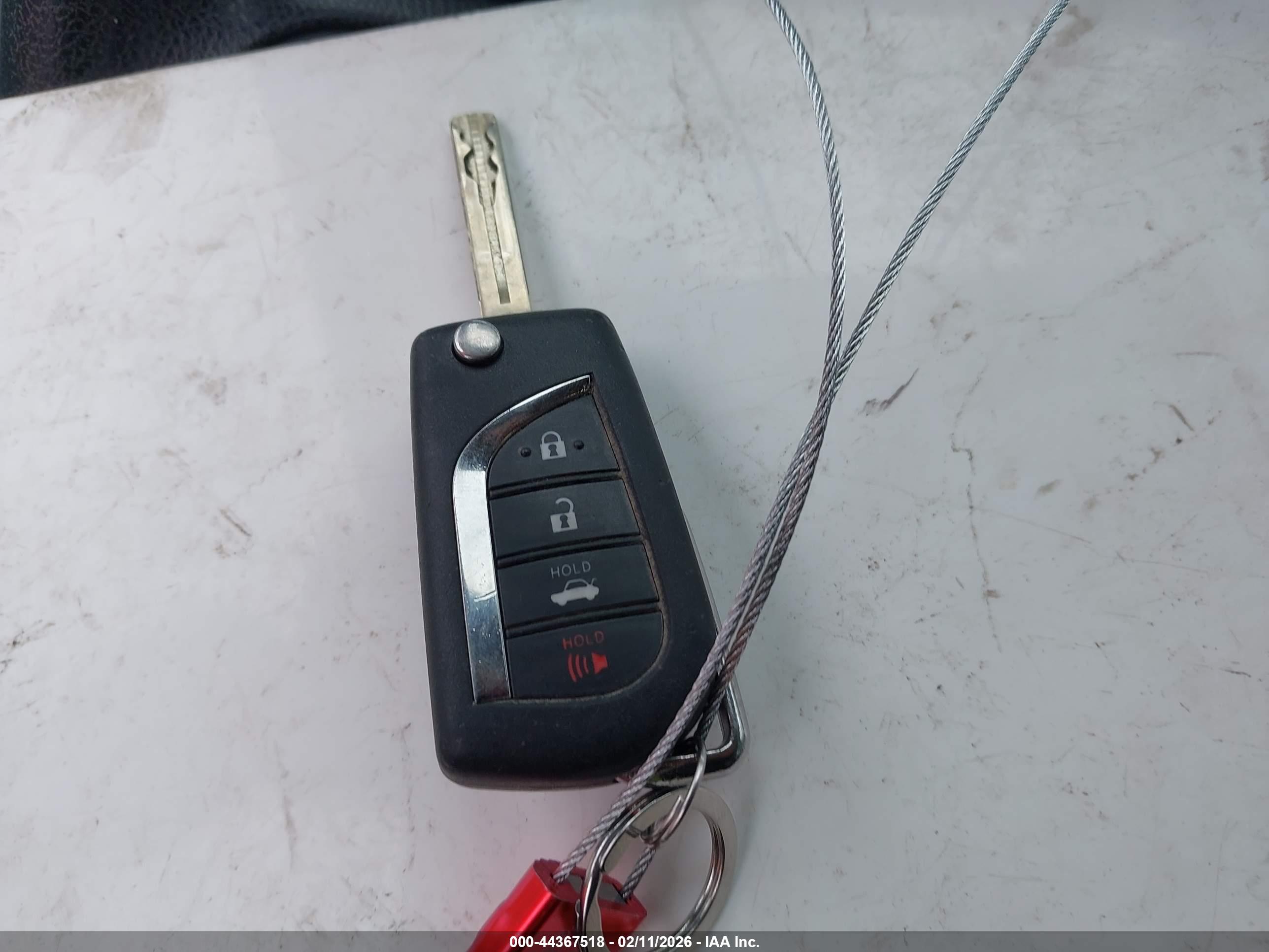 TOYOTA COROLLA image 11