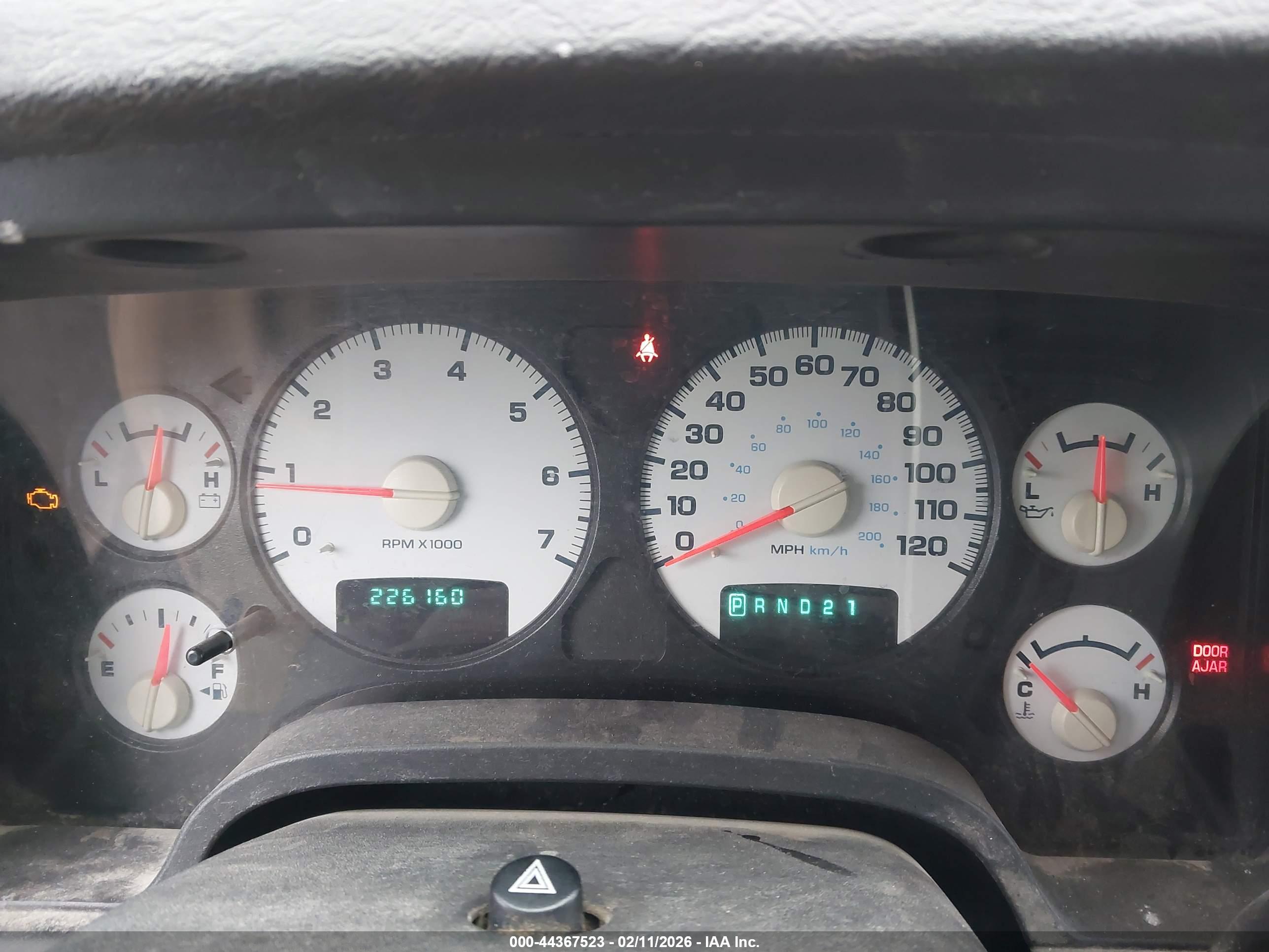 DODGE RAM image 7