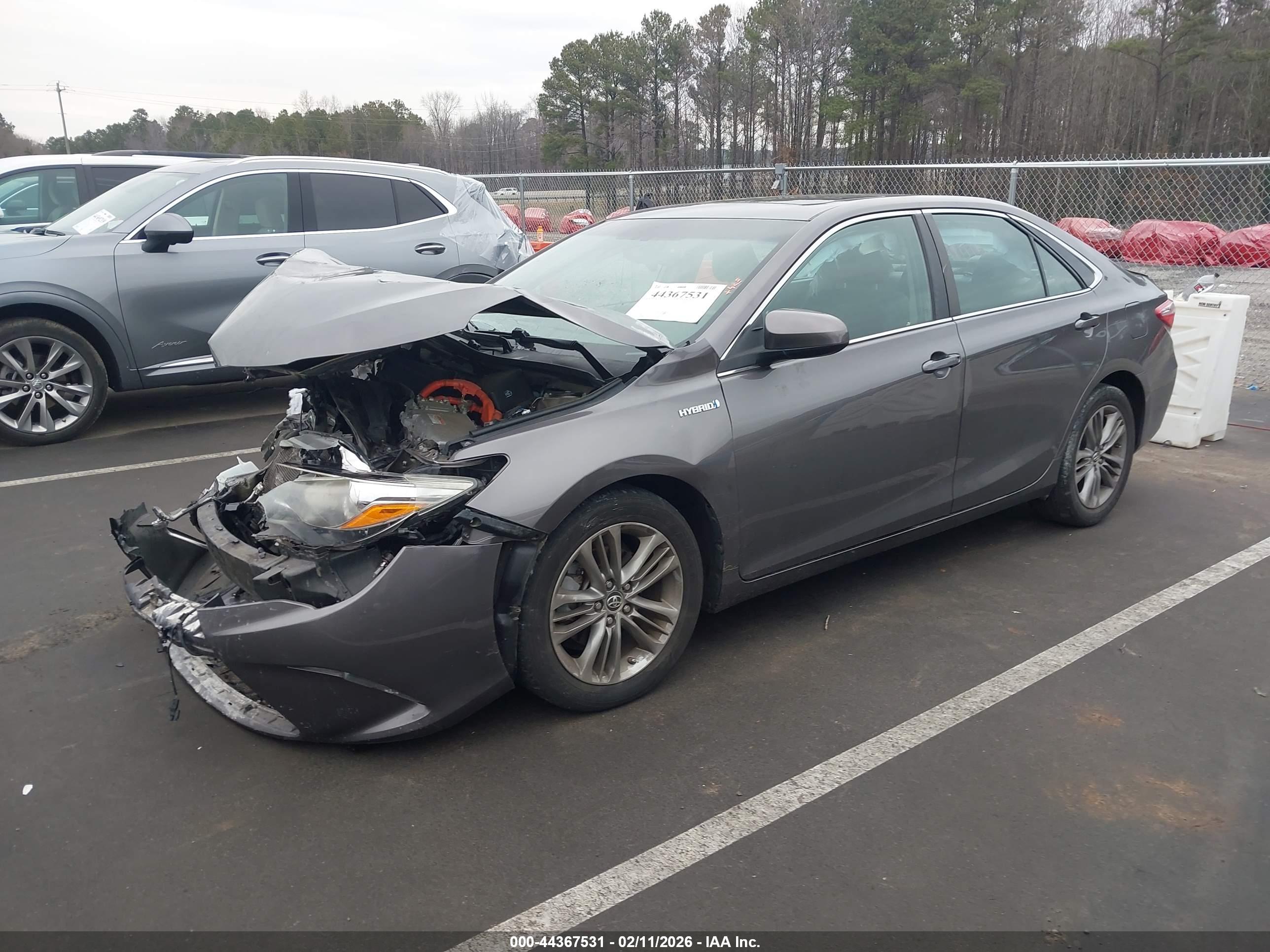 TOYOTA CAMRY image 2