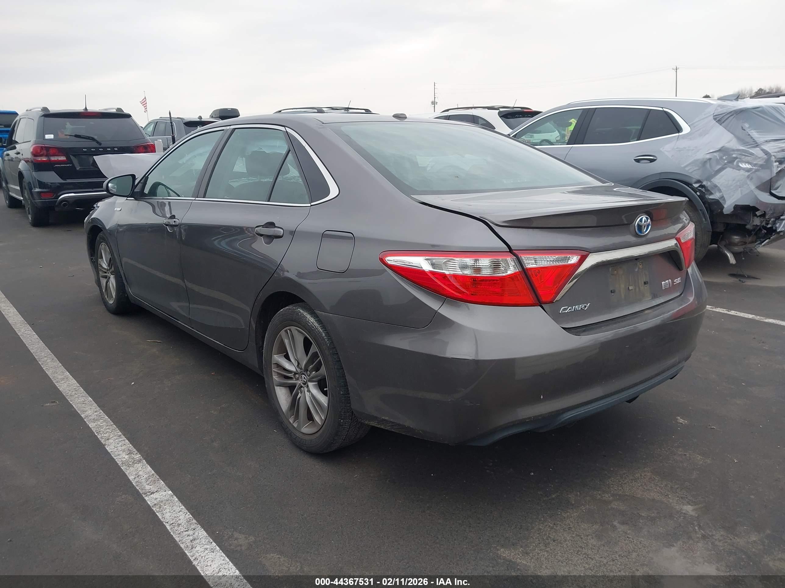 TOYOTA CAMRY image 3