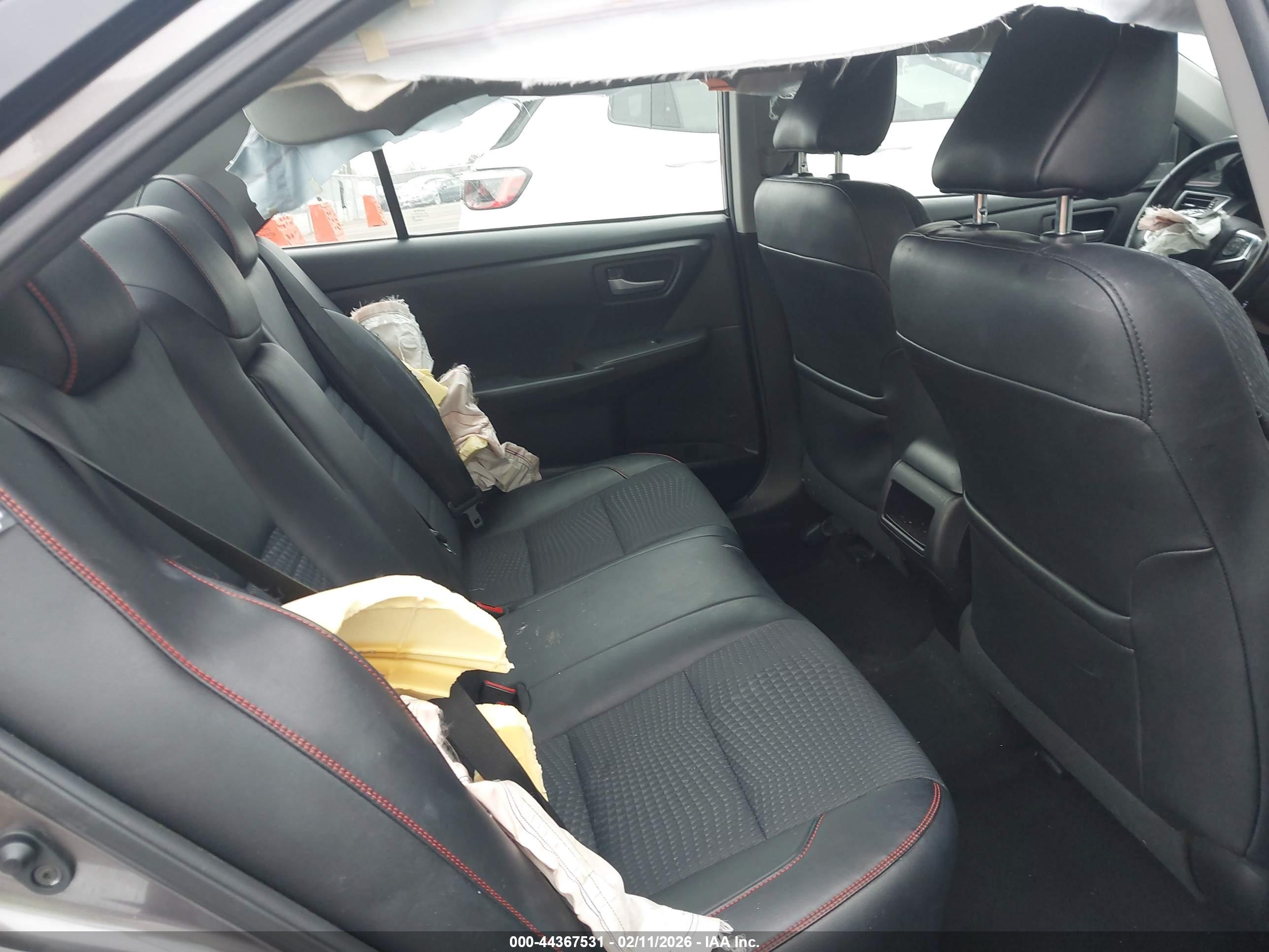 TOYOTA CAMRY image 8
