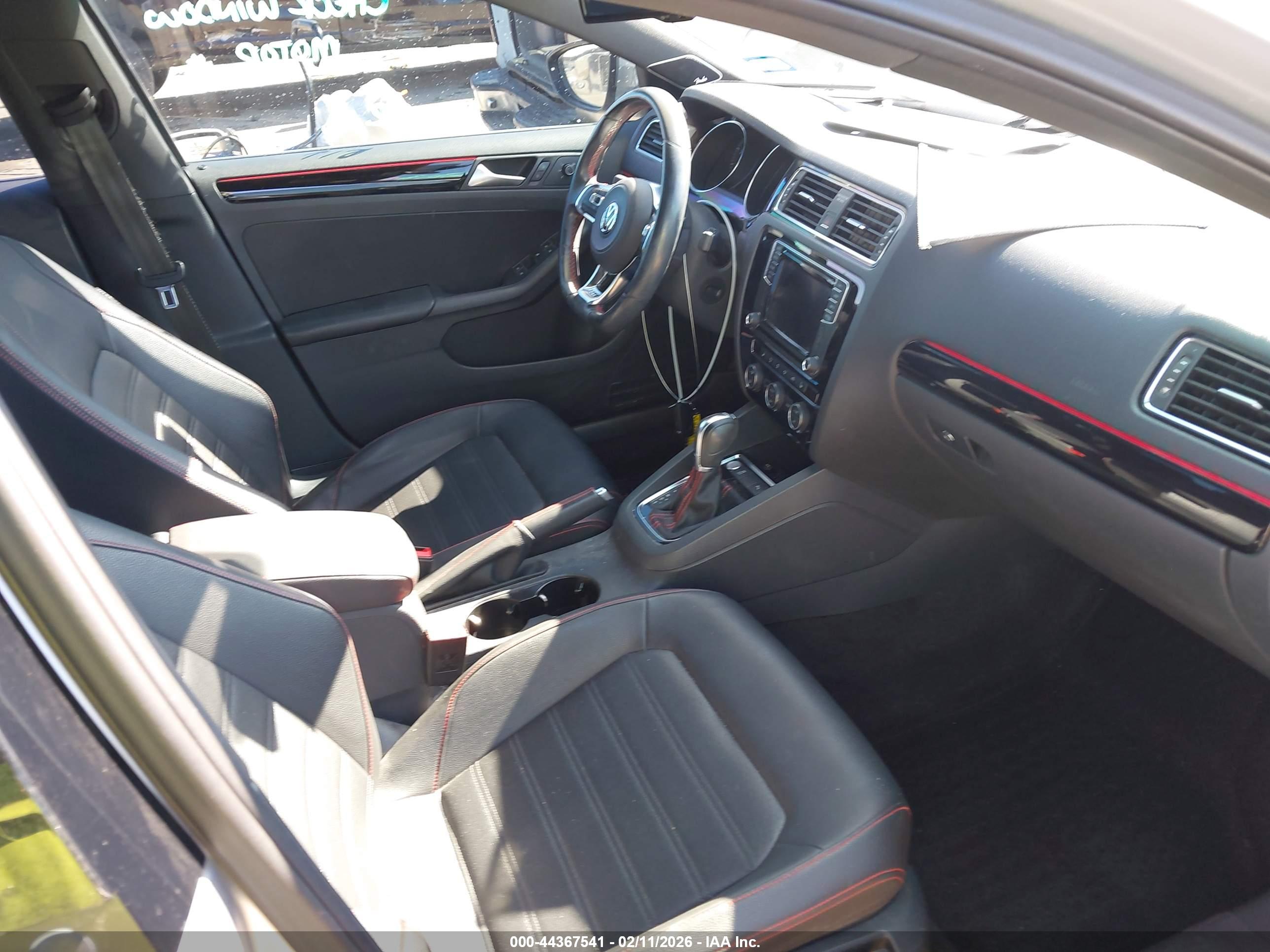 VOLKSWAGEN JETTA image 5