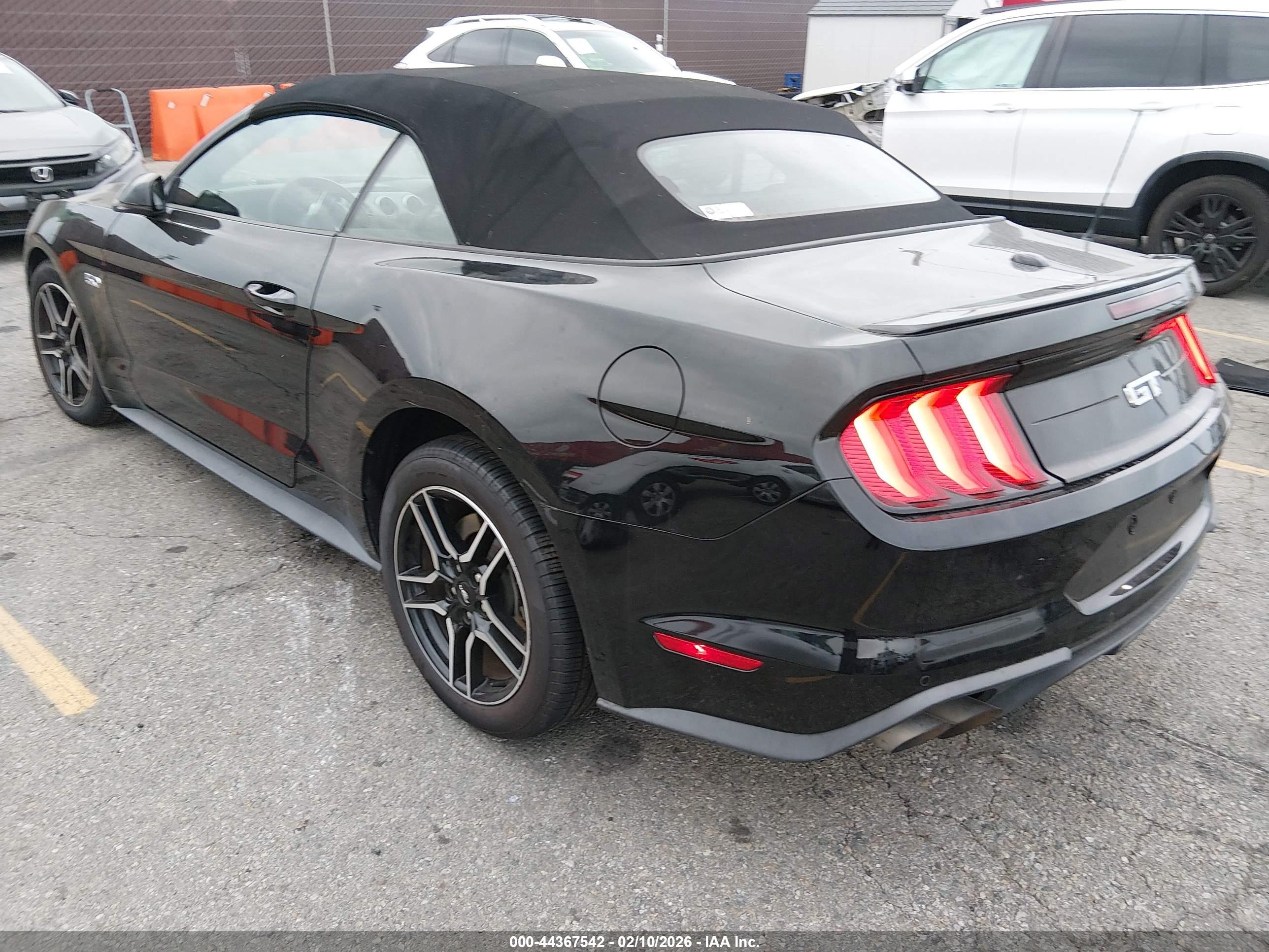 FORD MUSTANG image 3