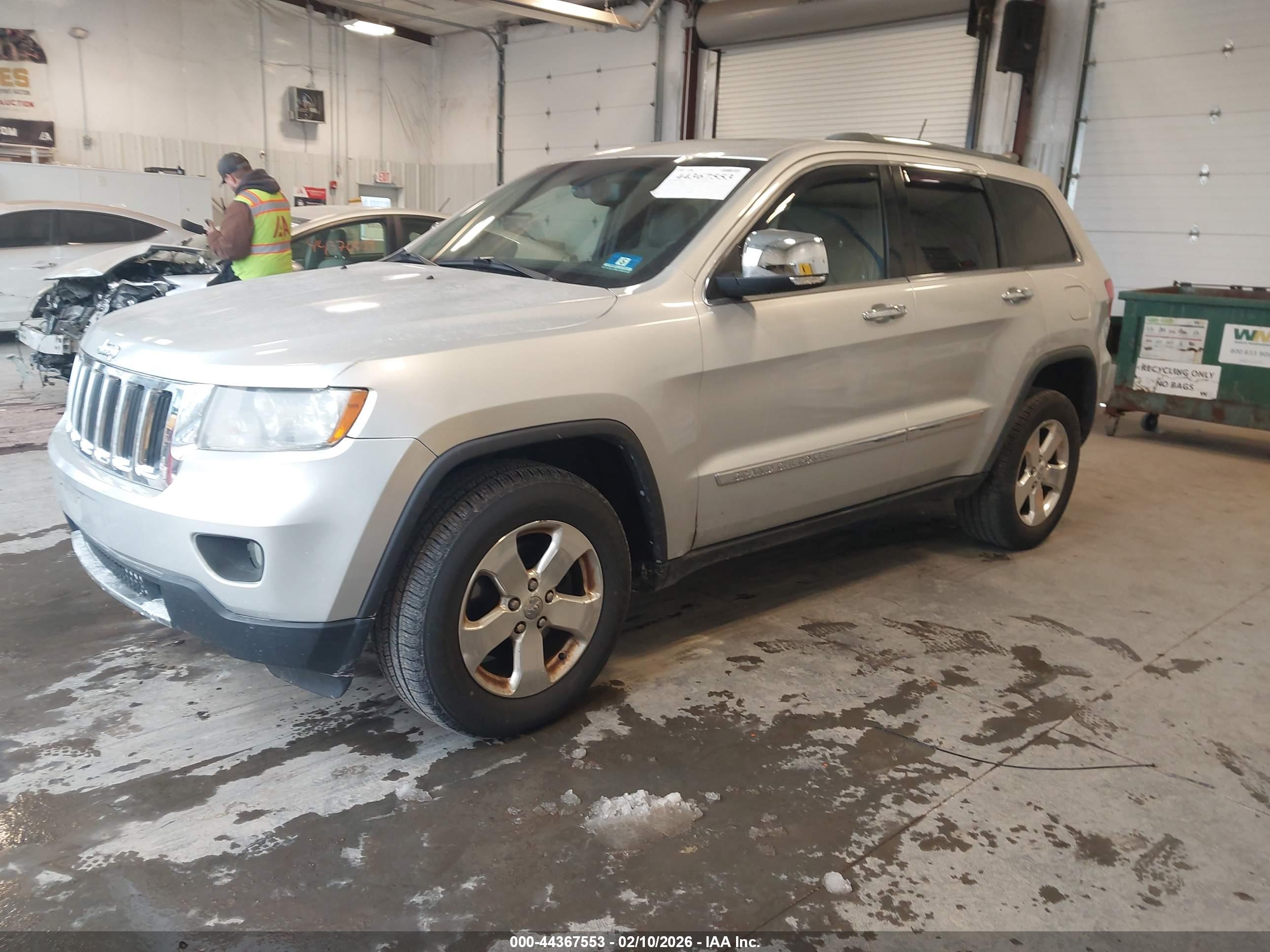 JEEP GRAND image 2