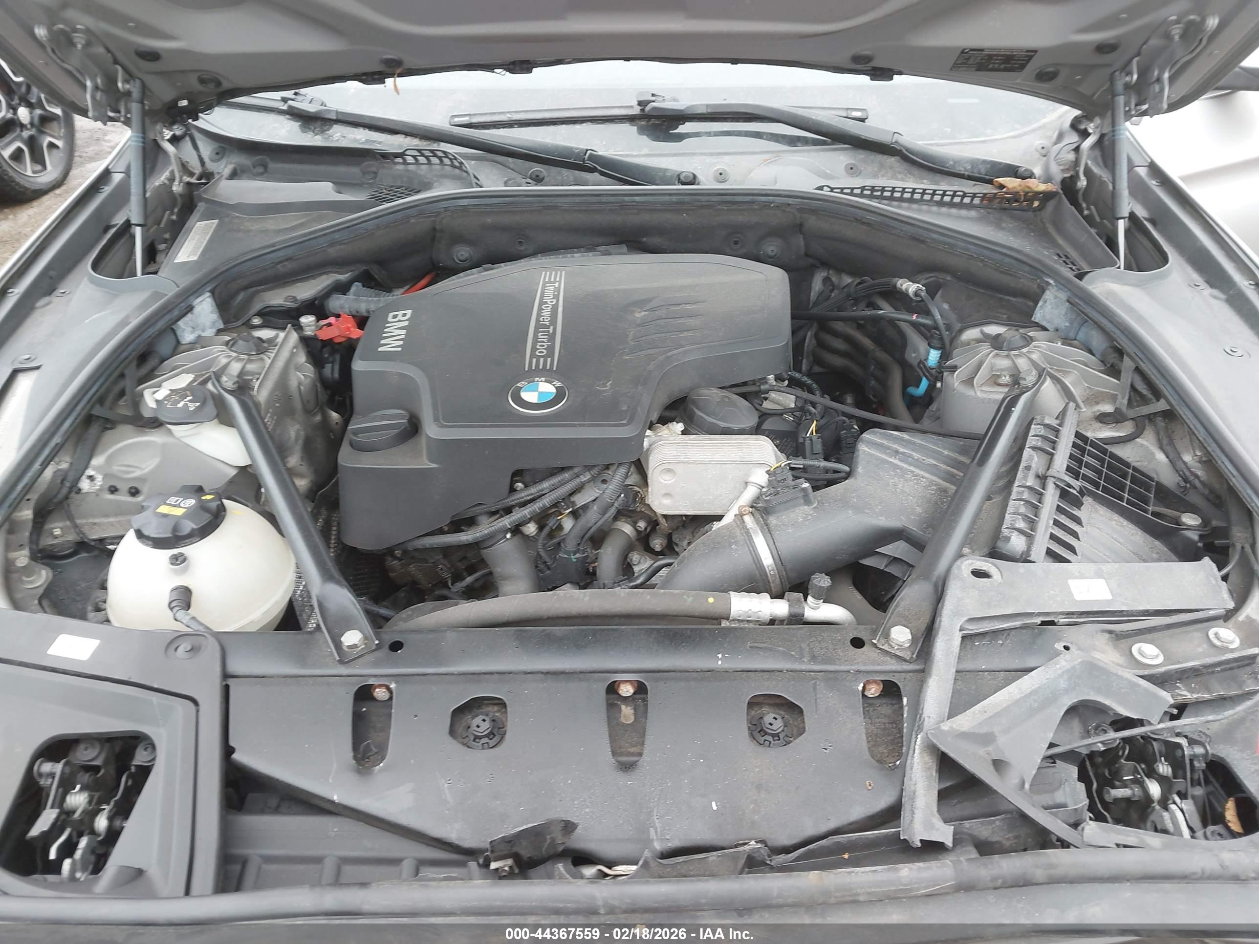 BMW 528I image 10