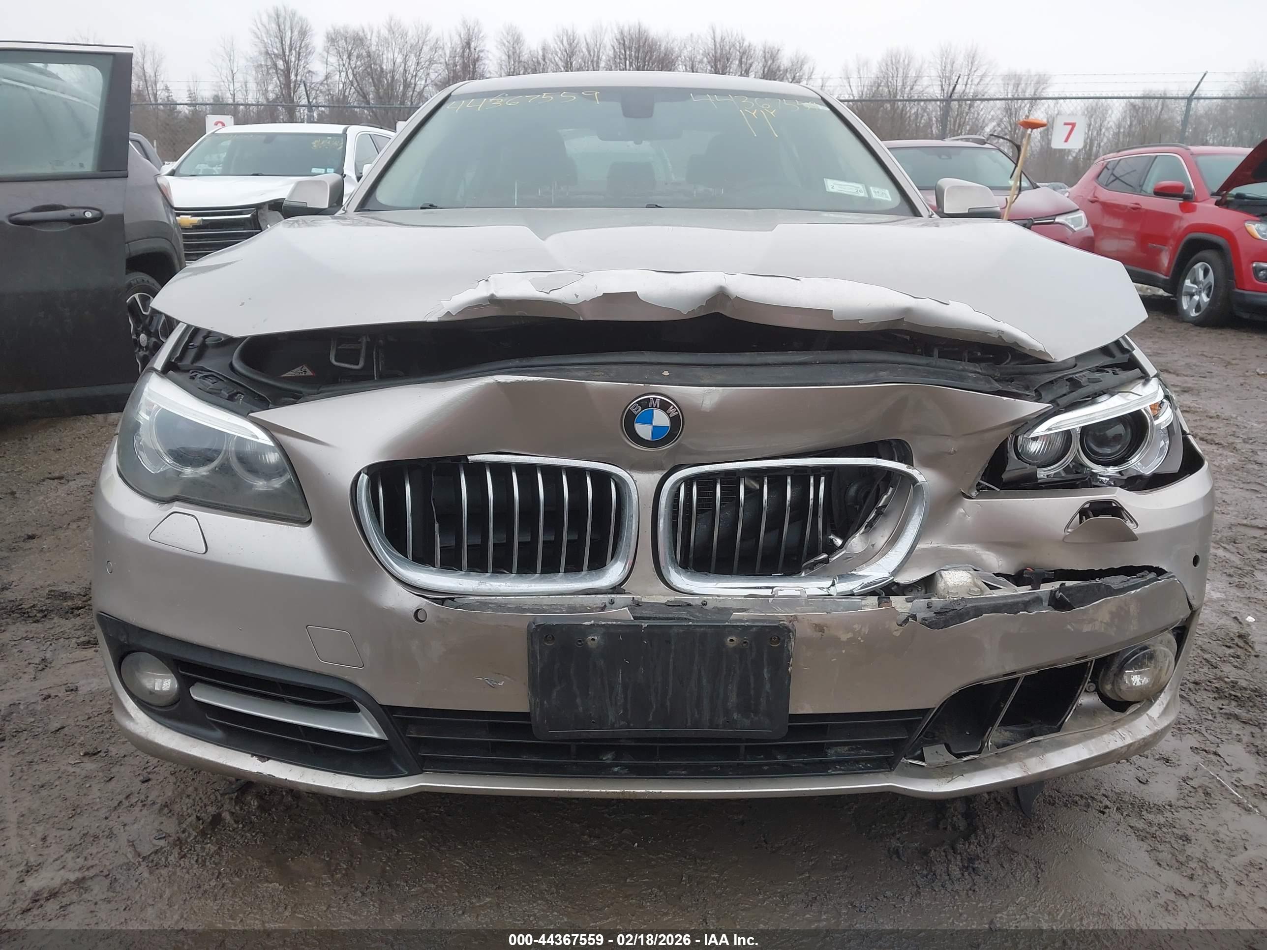 BMW 528I image 6