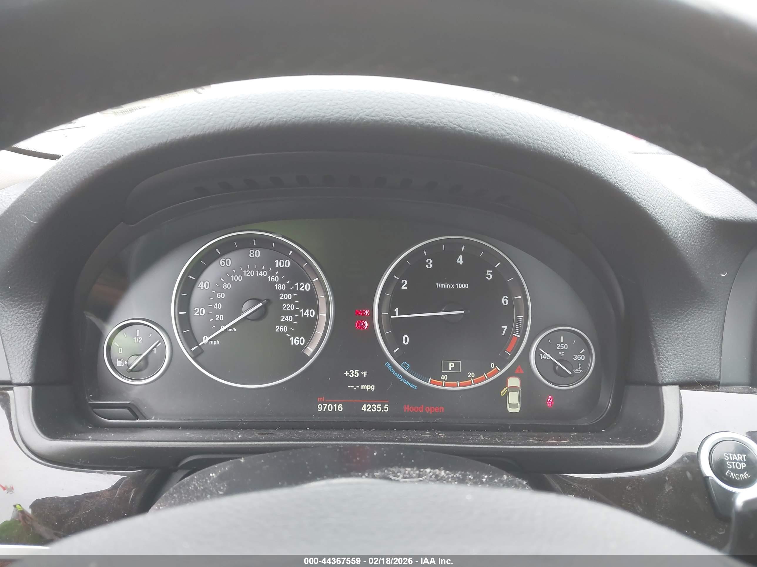 BMW 528I image 7