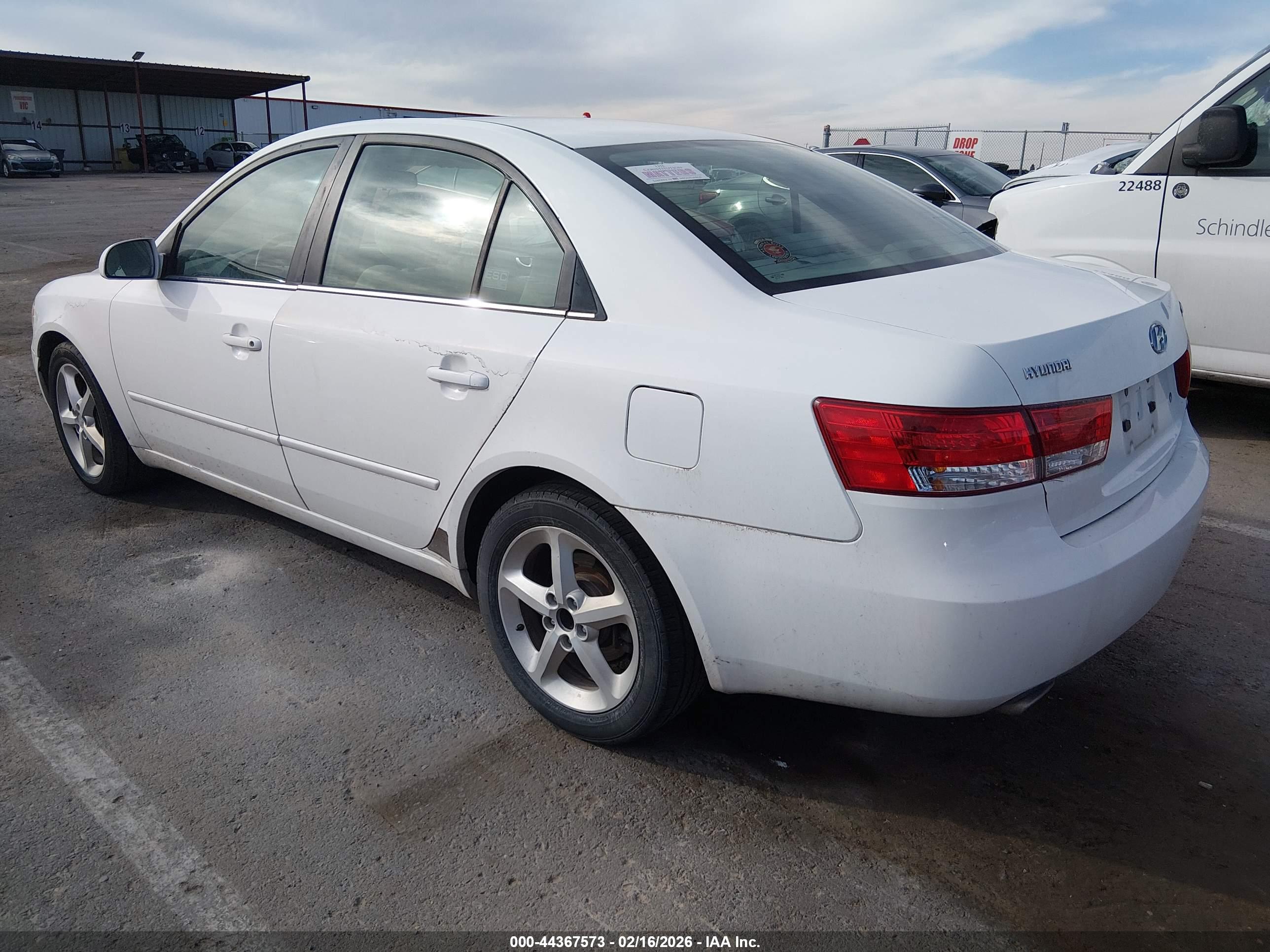HYUNDAI SONATA image 3