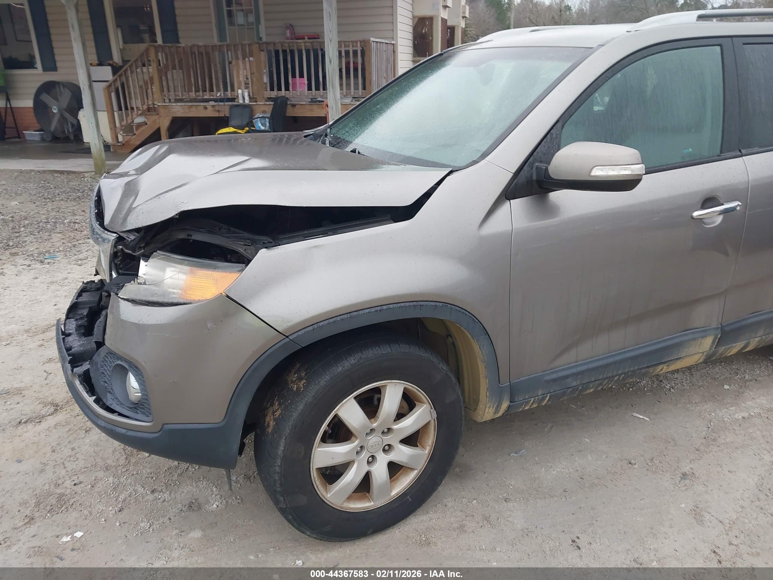 KIA SORENTO image 2