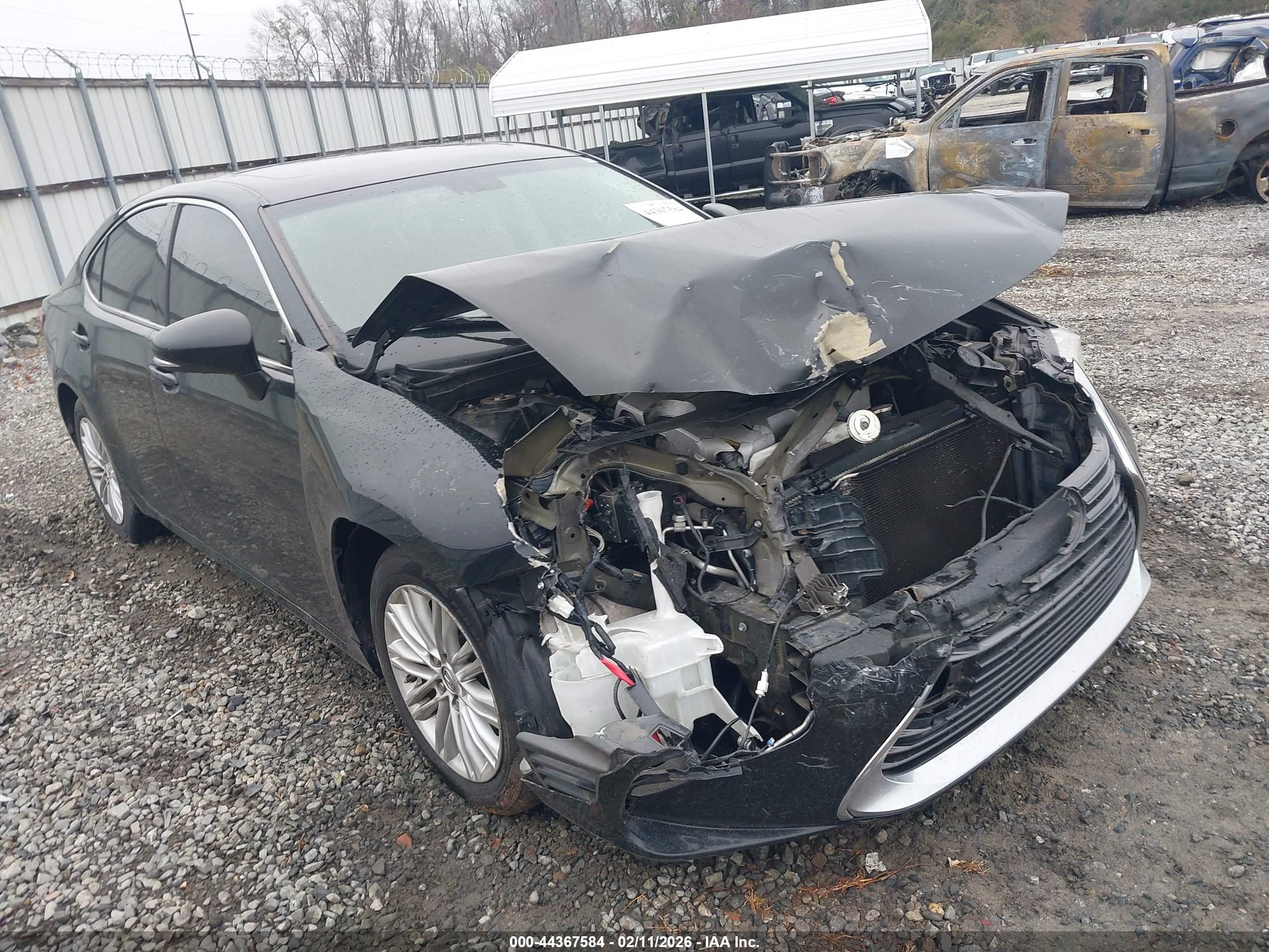 LEXUS ES image 6