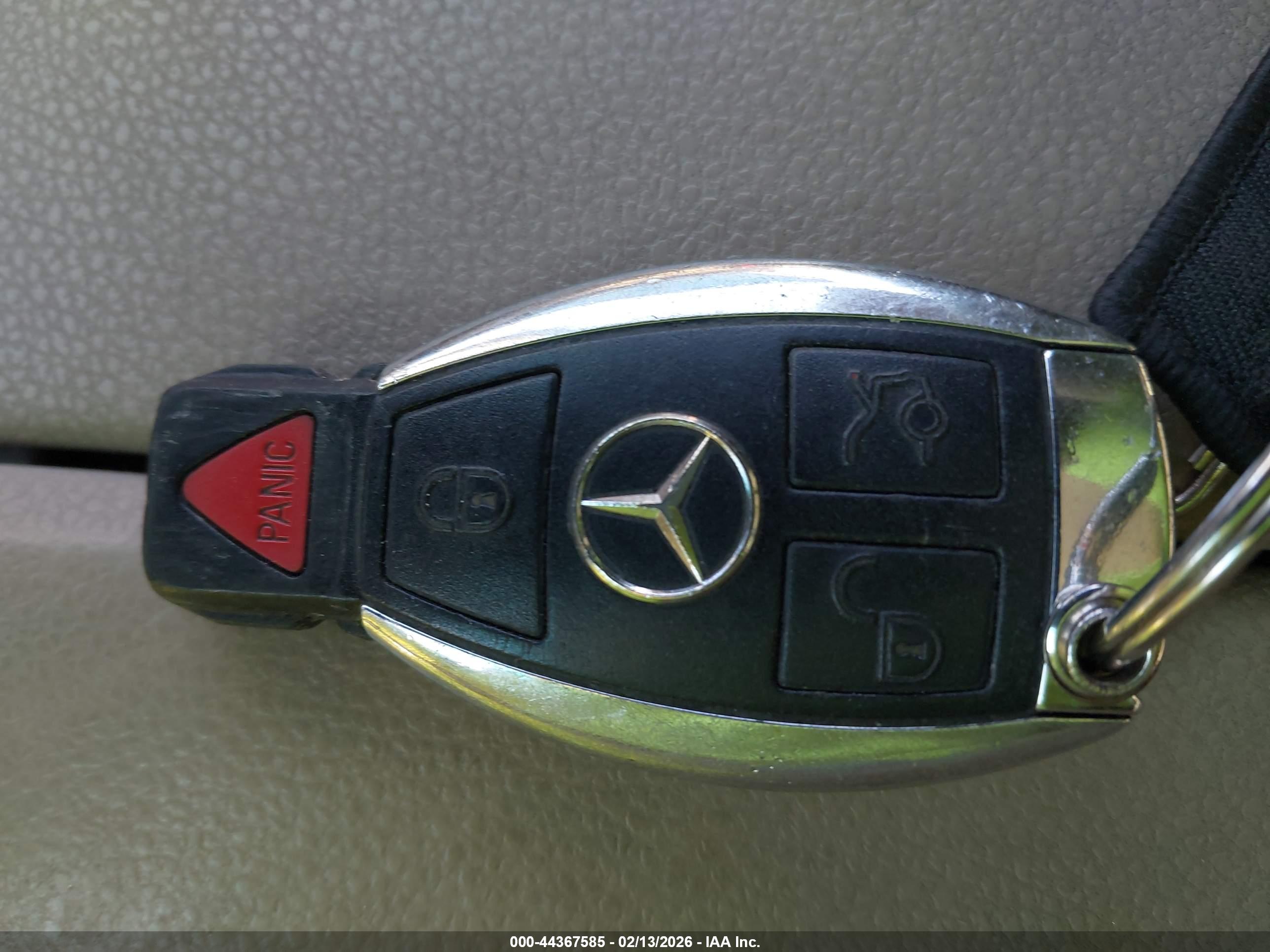 MERCEDES-BENZ C image 11