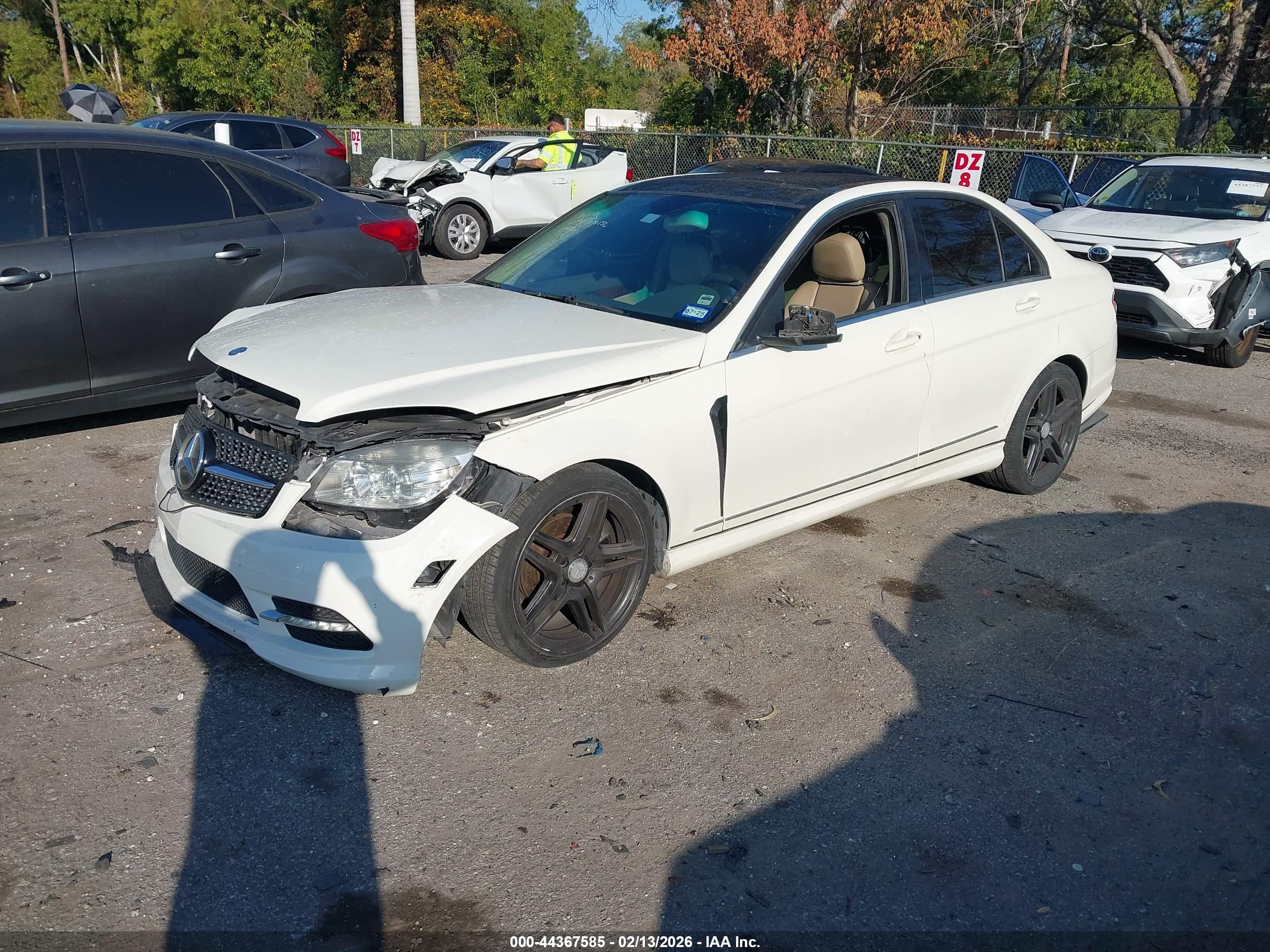 MERCEDES-BENZ C image 2
