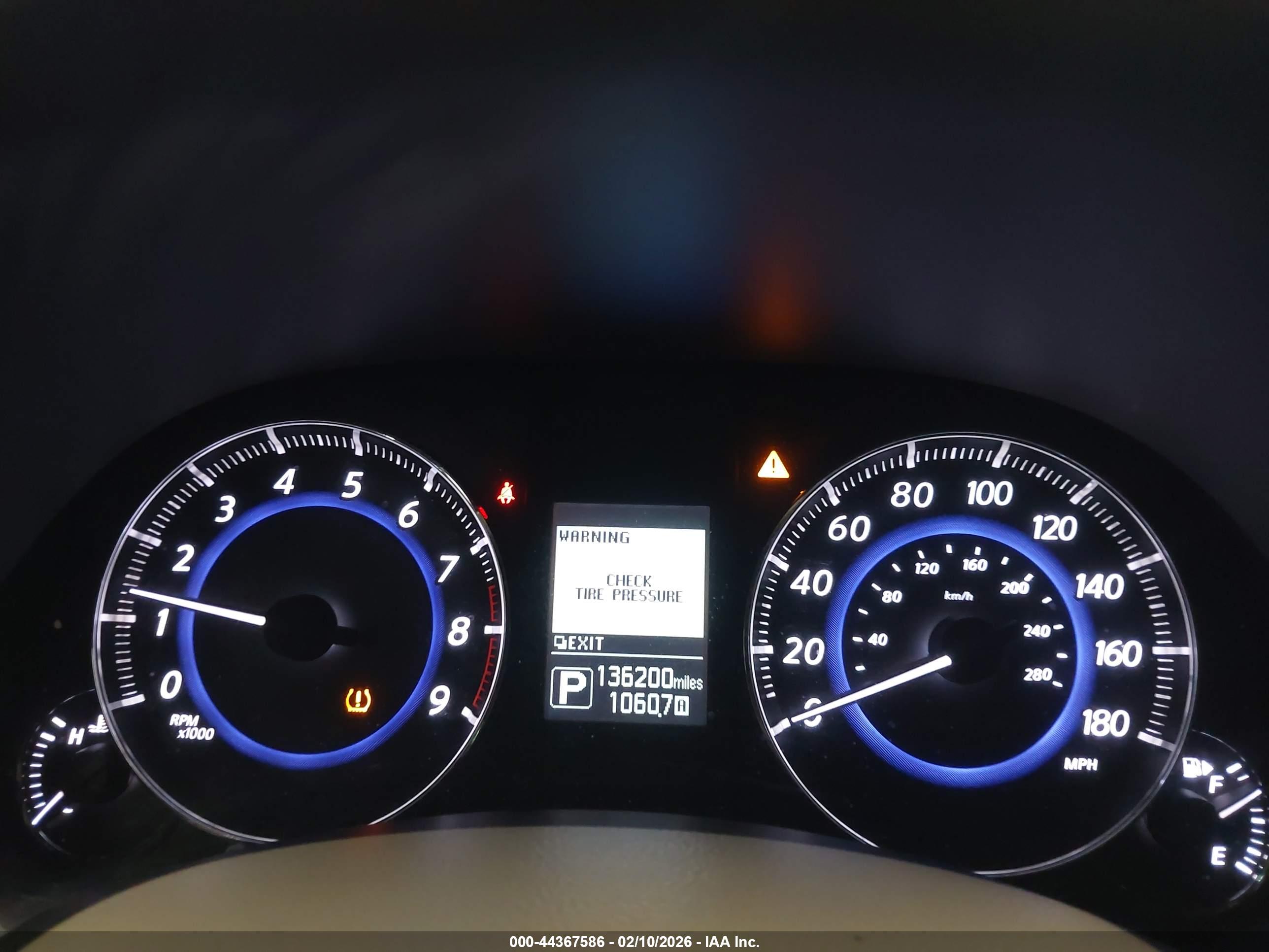 INFINITI QX70 image 7