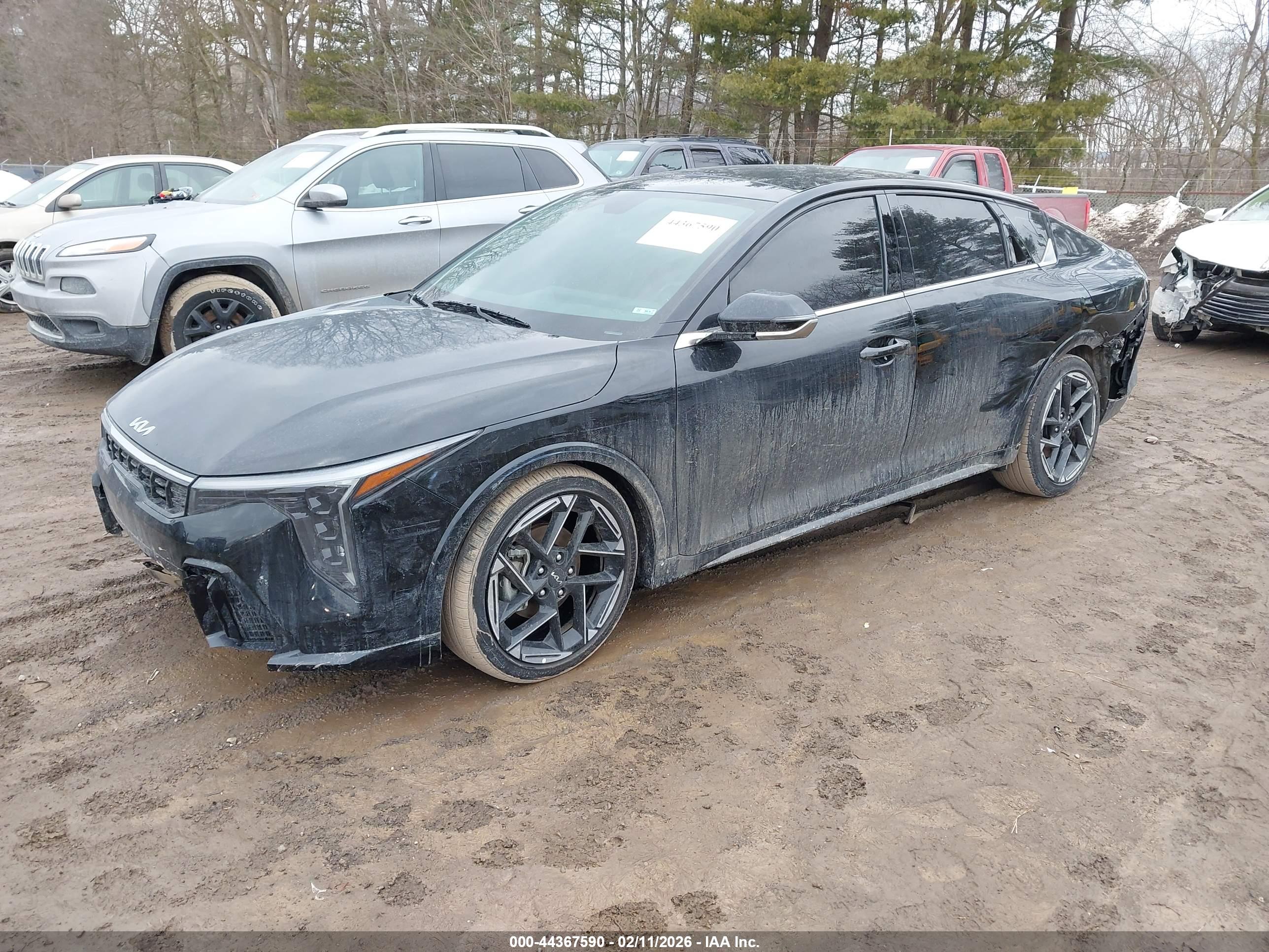 KIA K4 image 2