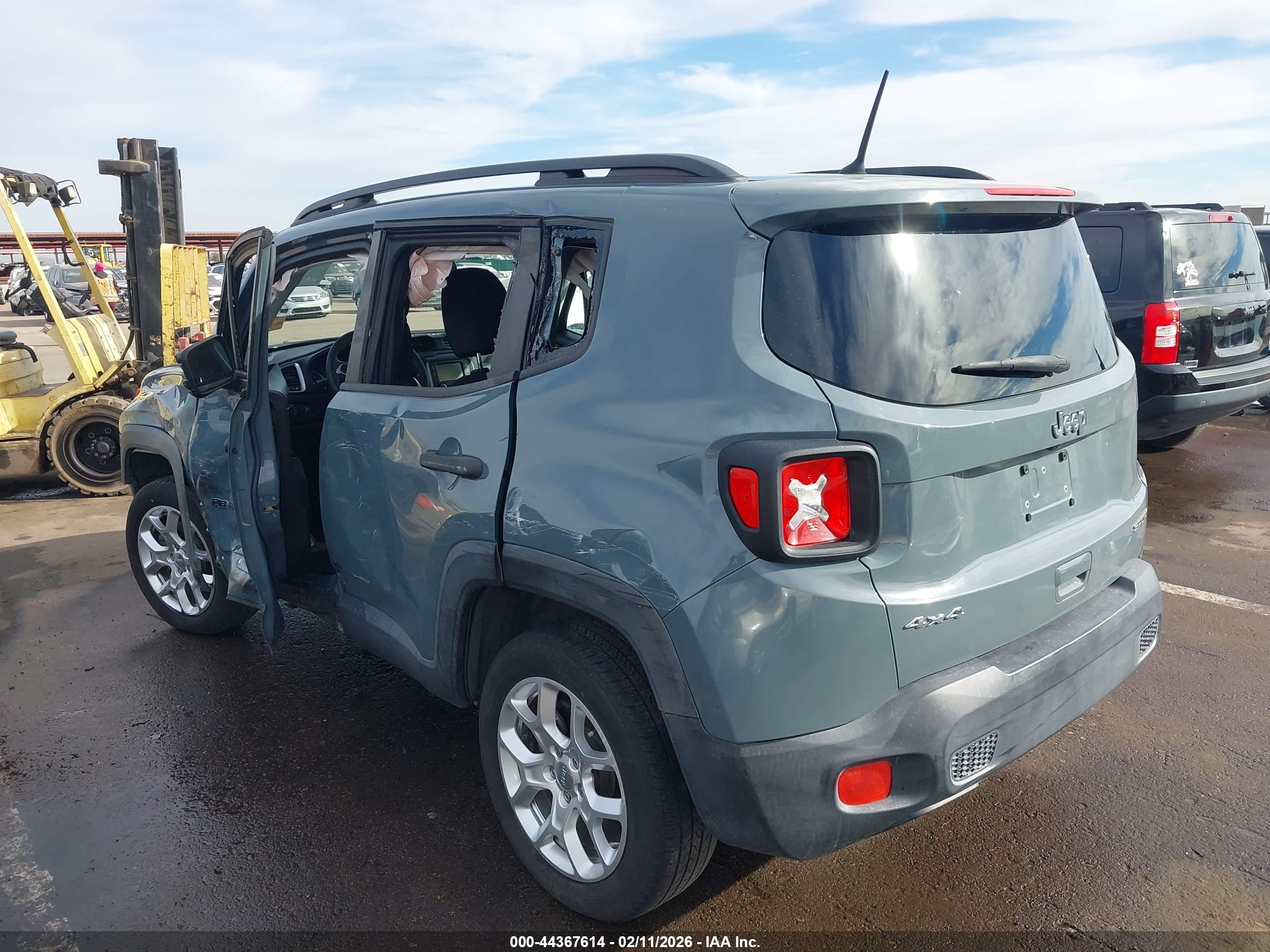 JEEP RENEGADE image 3