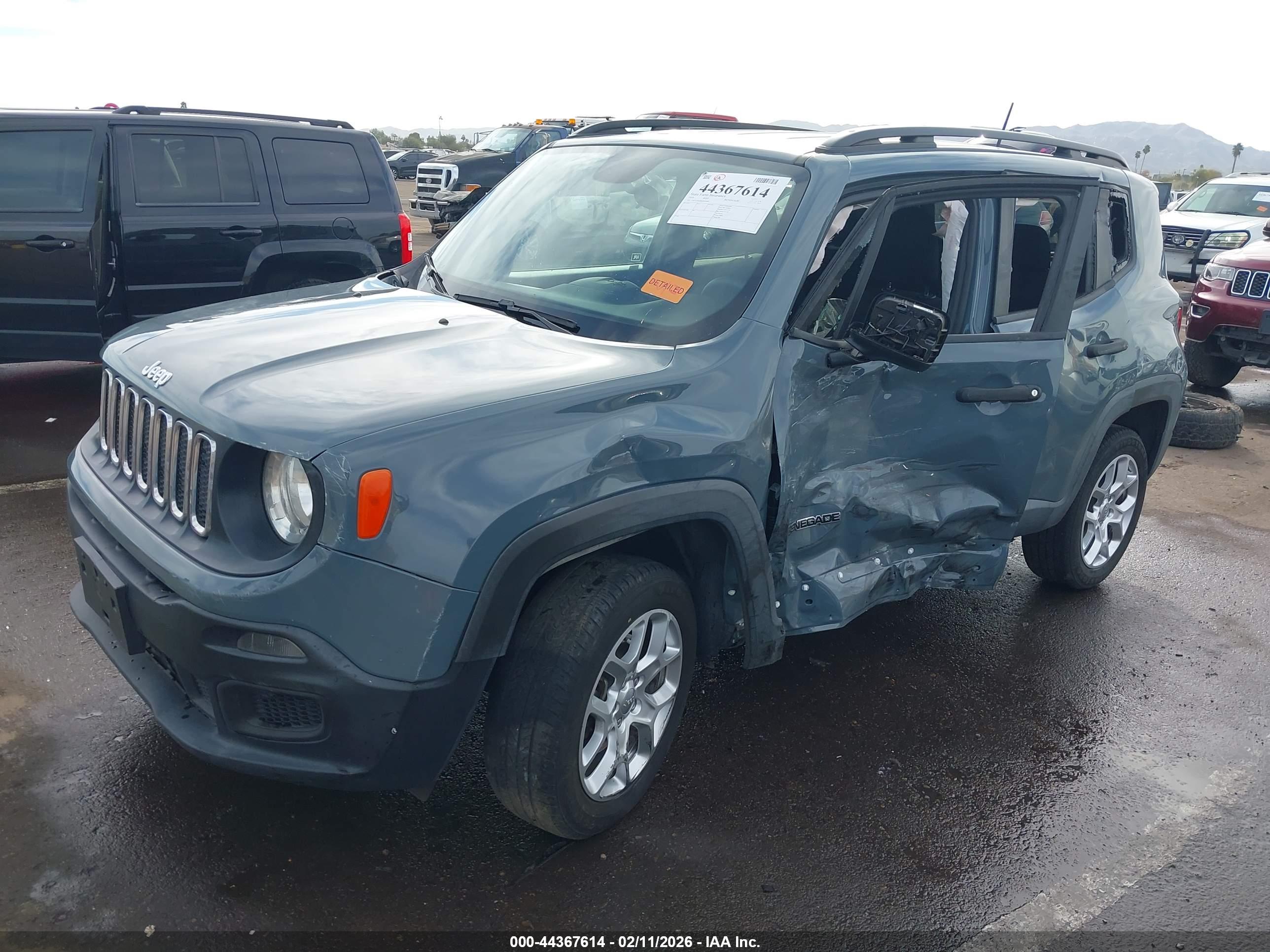JEEP RENEGADE image 6