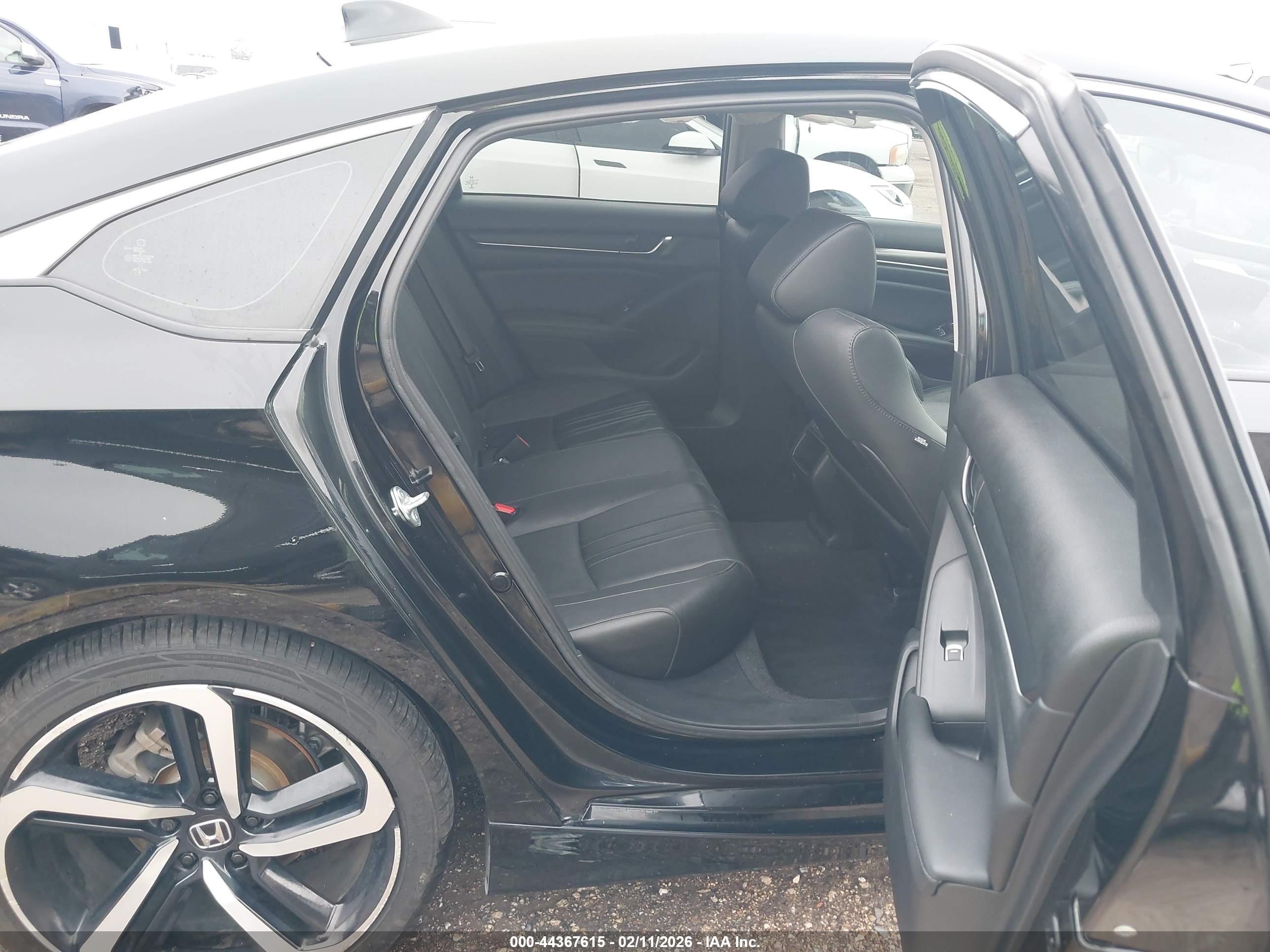 HONDA ACCORD image 8