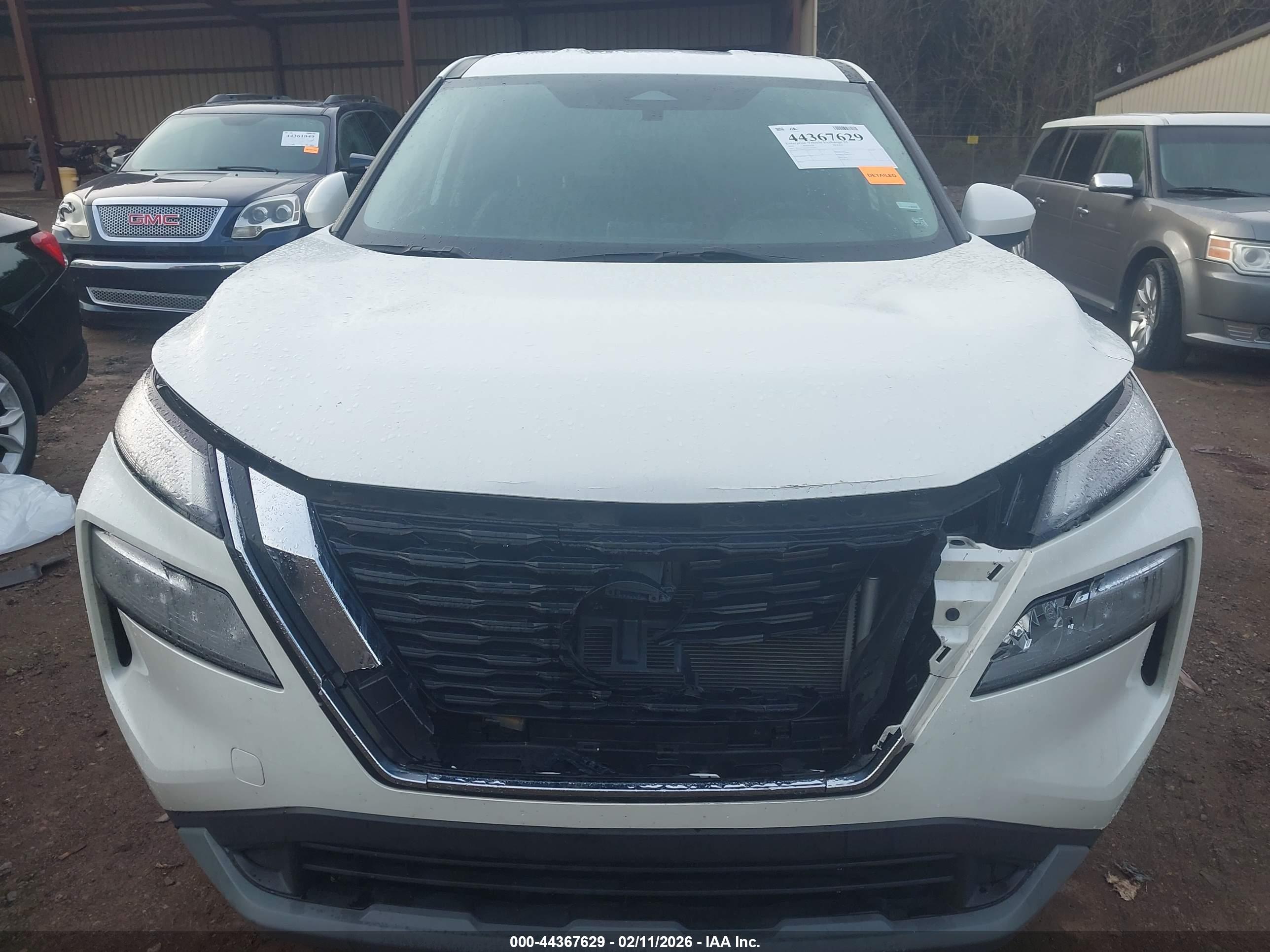 NISSAN ROGUE image 6