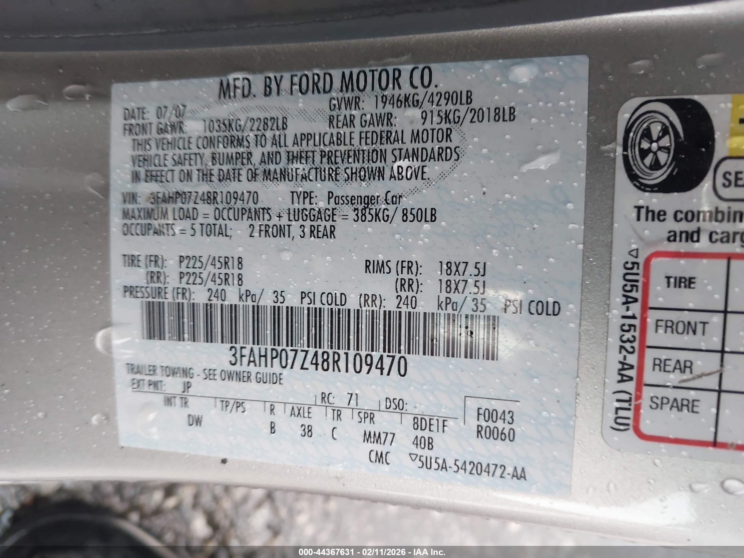 FORD FUSION image 9