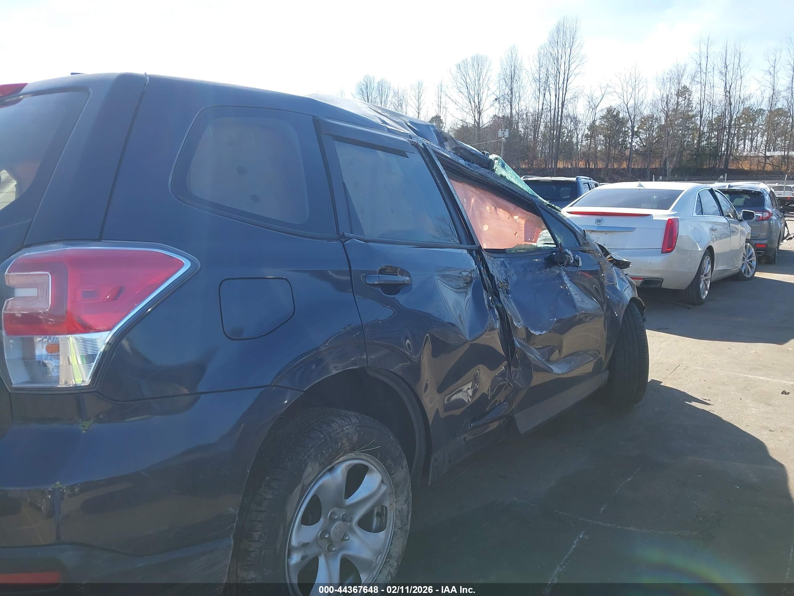 SUBARU FORESTER image 6
