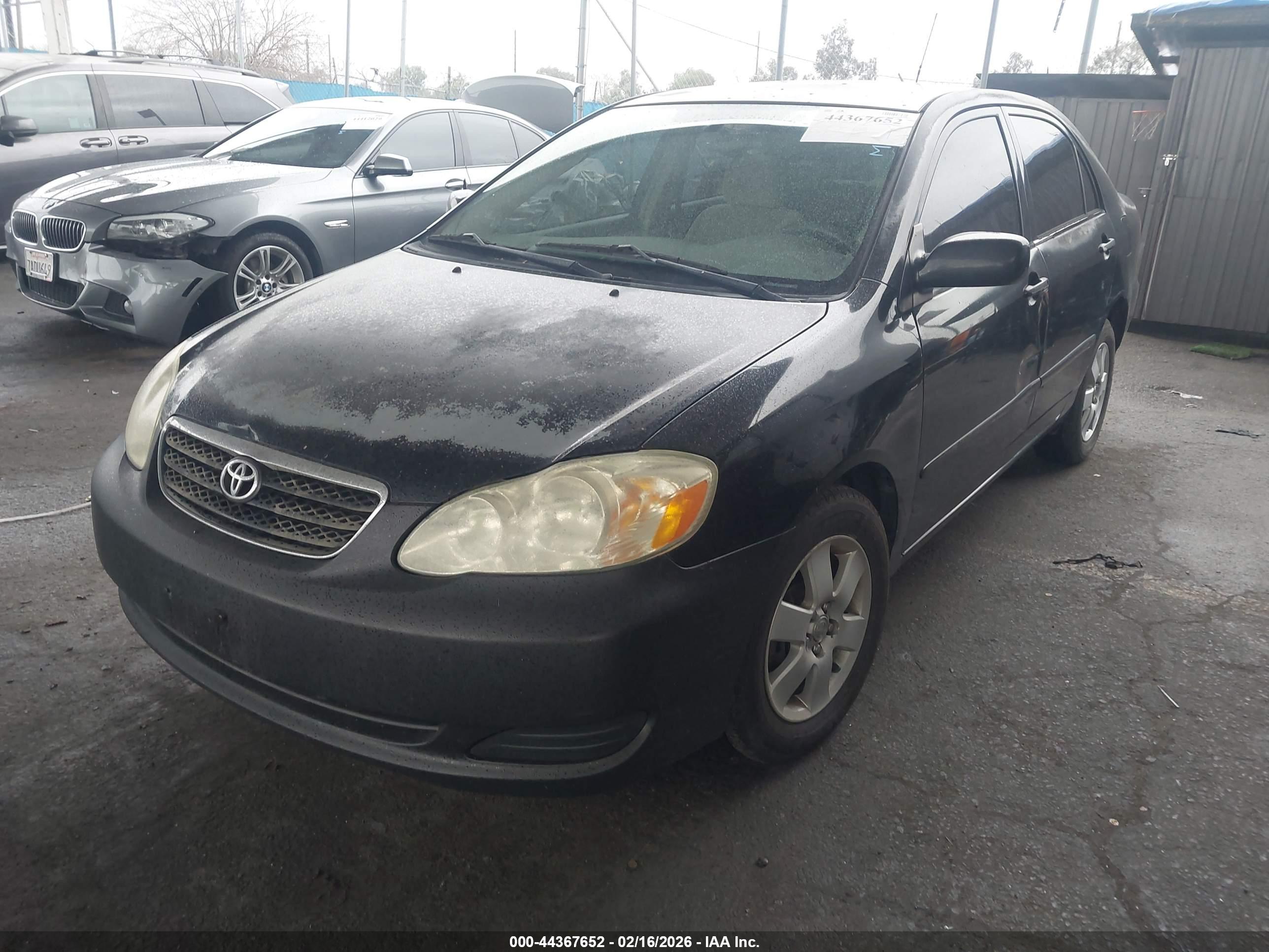 TOYOTA COROLLA image 2