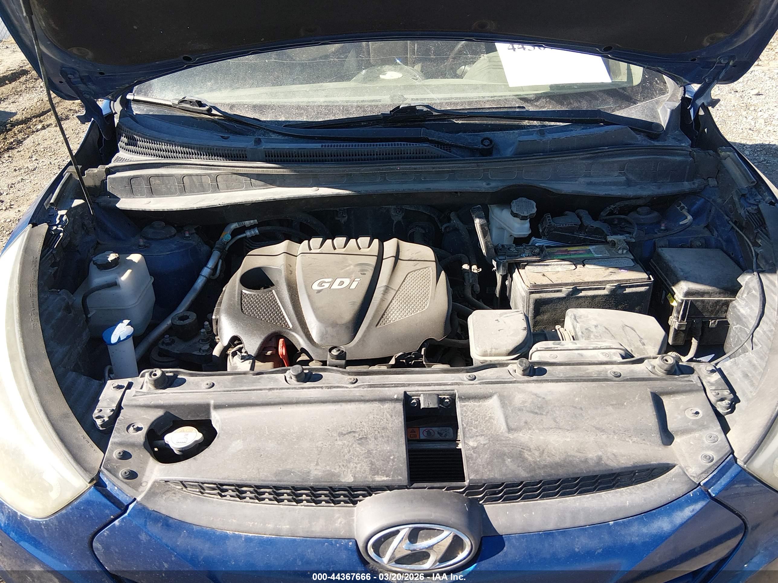 HYUNDAI TUCSON image 10