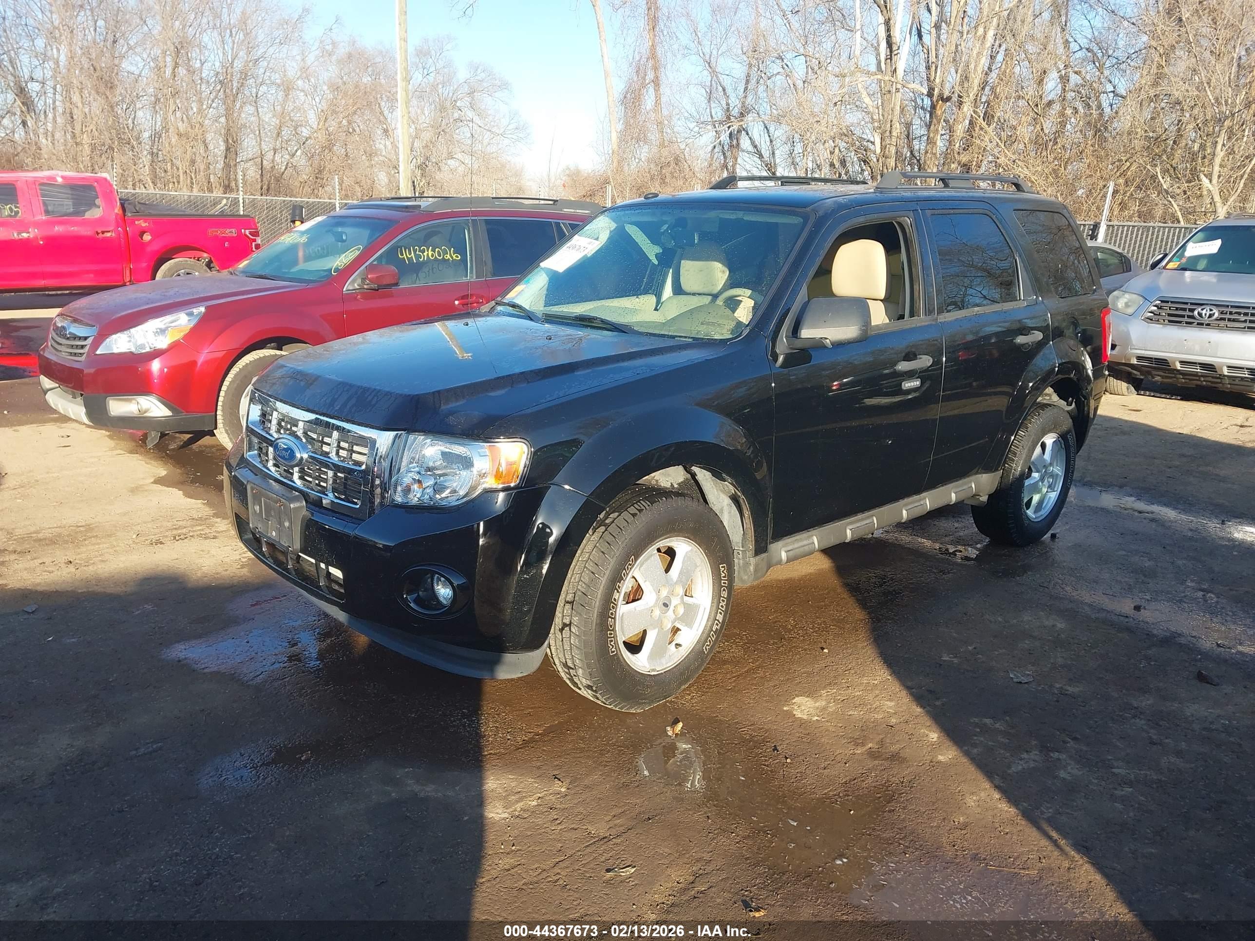 FORD ESCAPE image 2