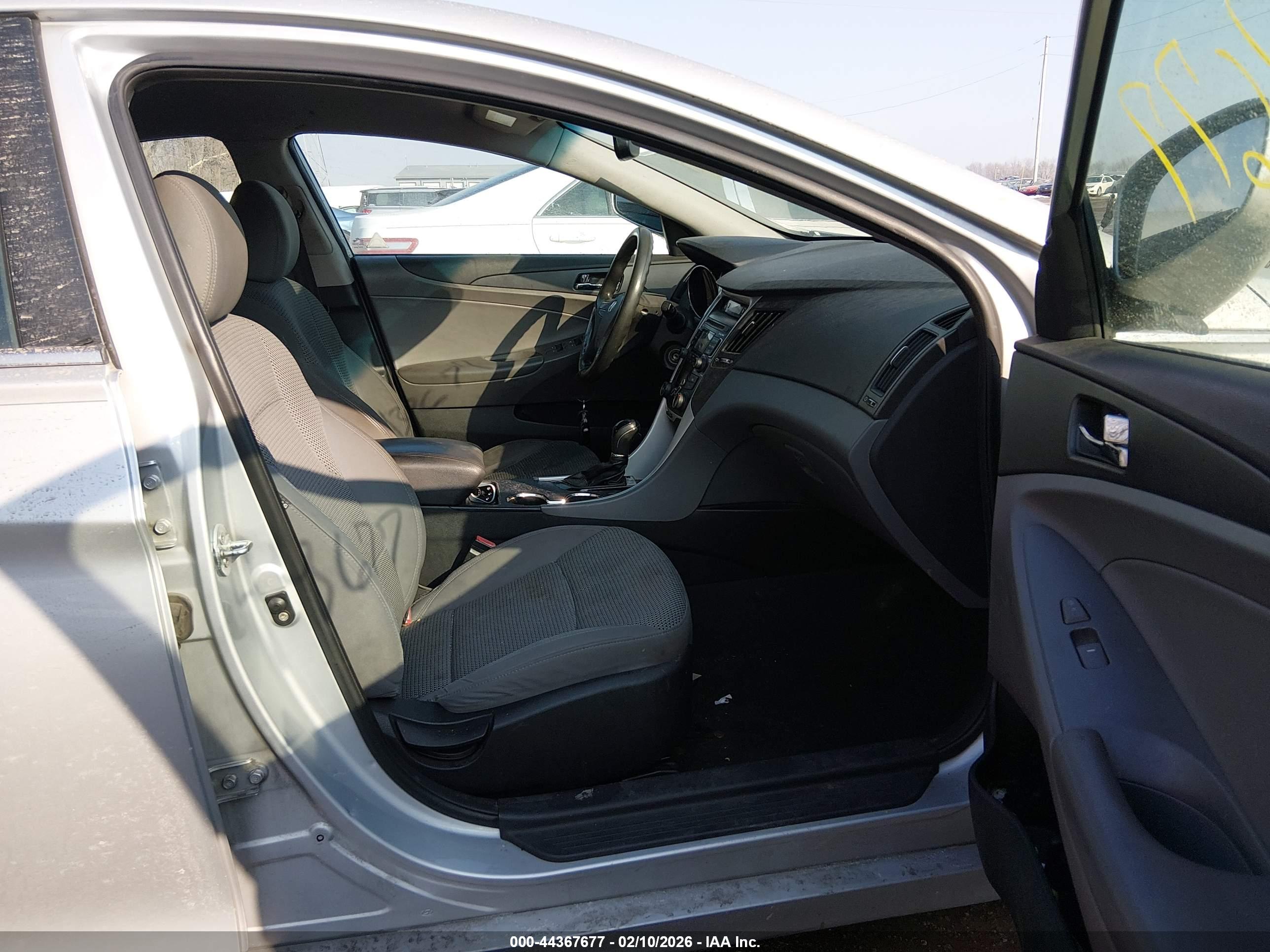 HYUNDAI SONATA image 5