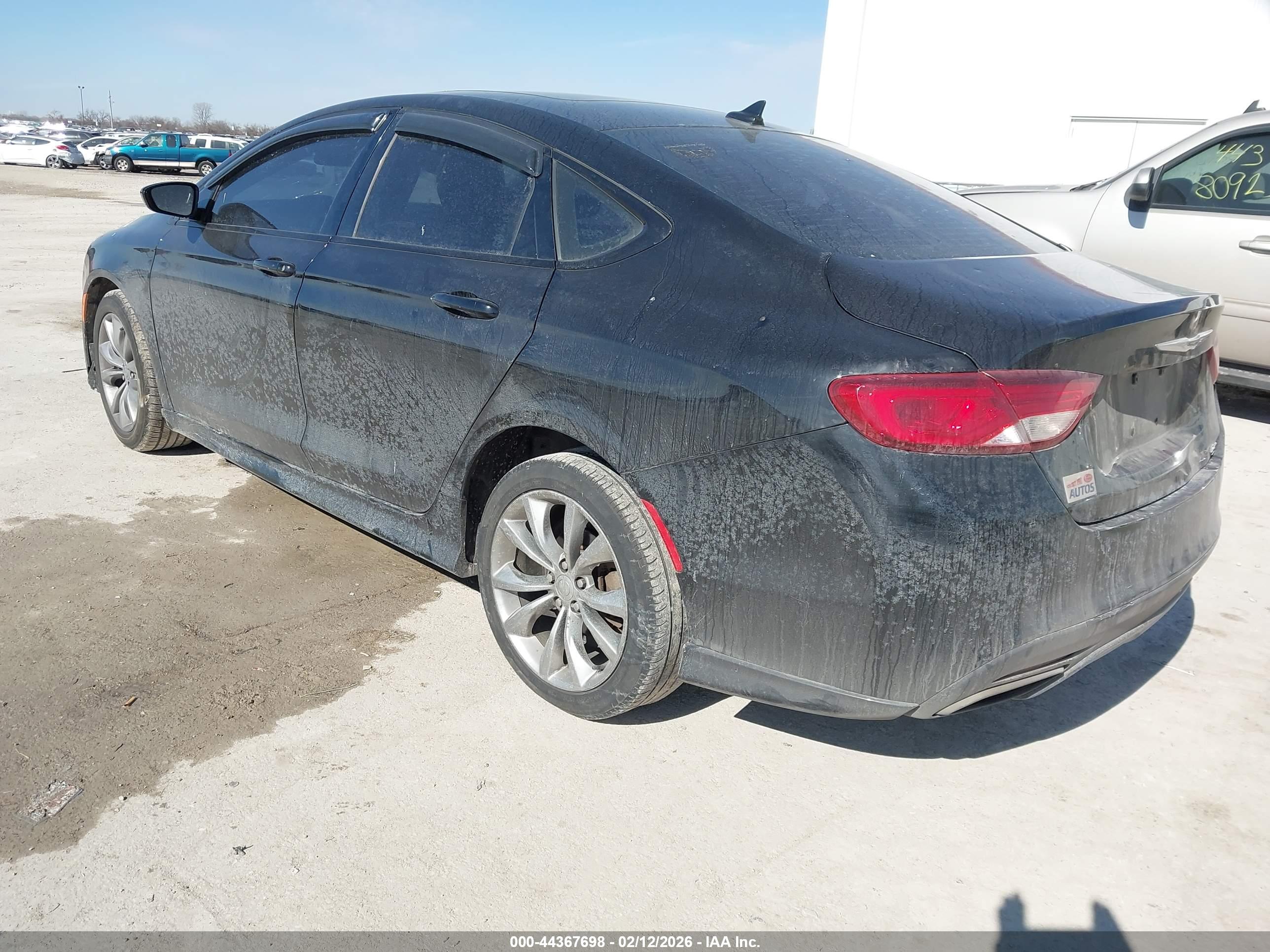 CHRYSLER 200 image 3