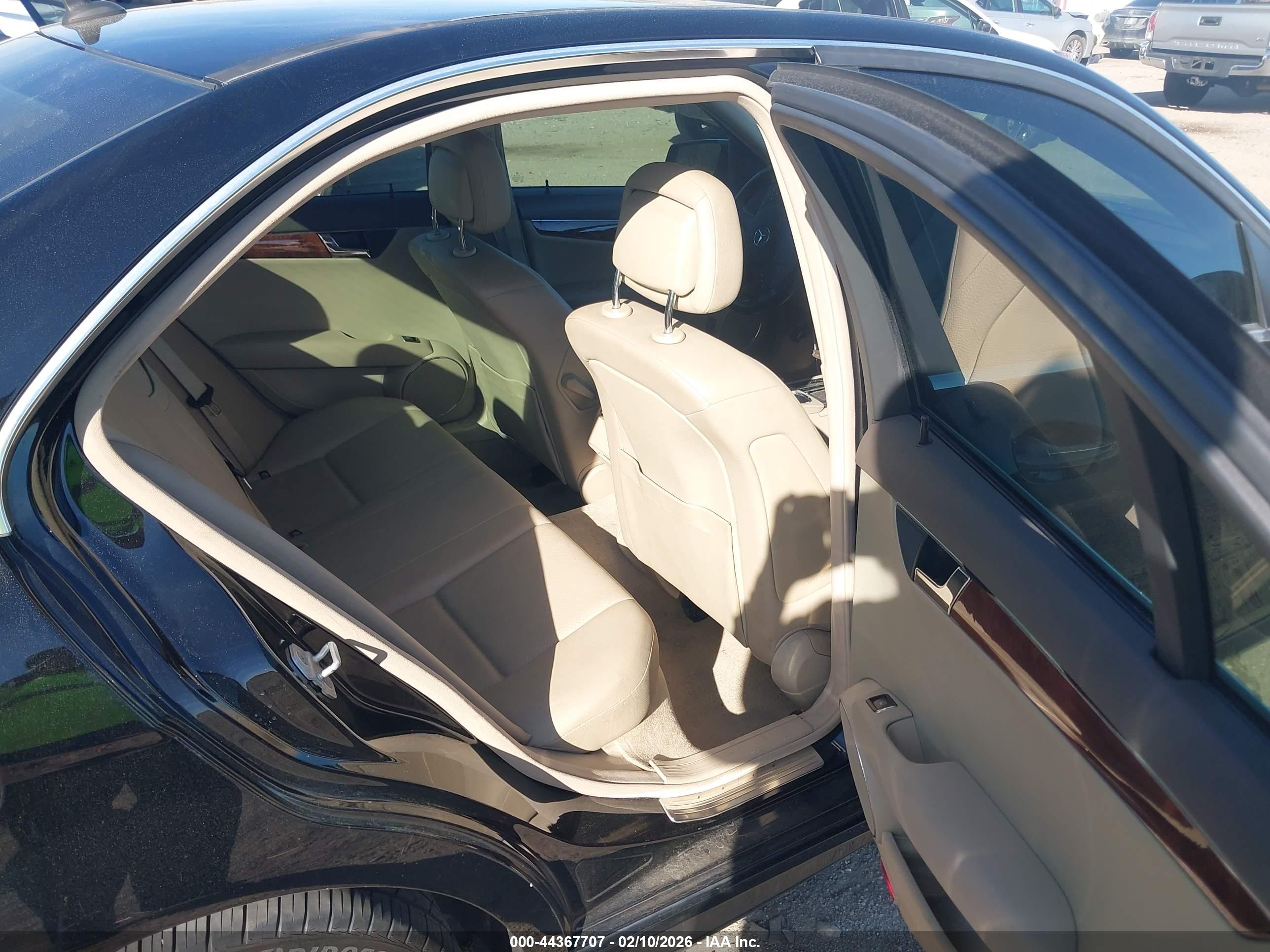 MERCEDES-BENZ C image 8