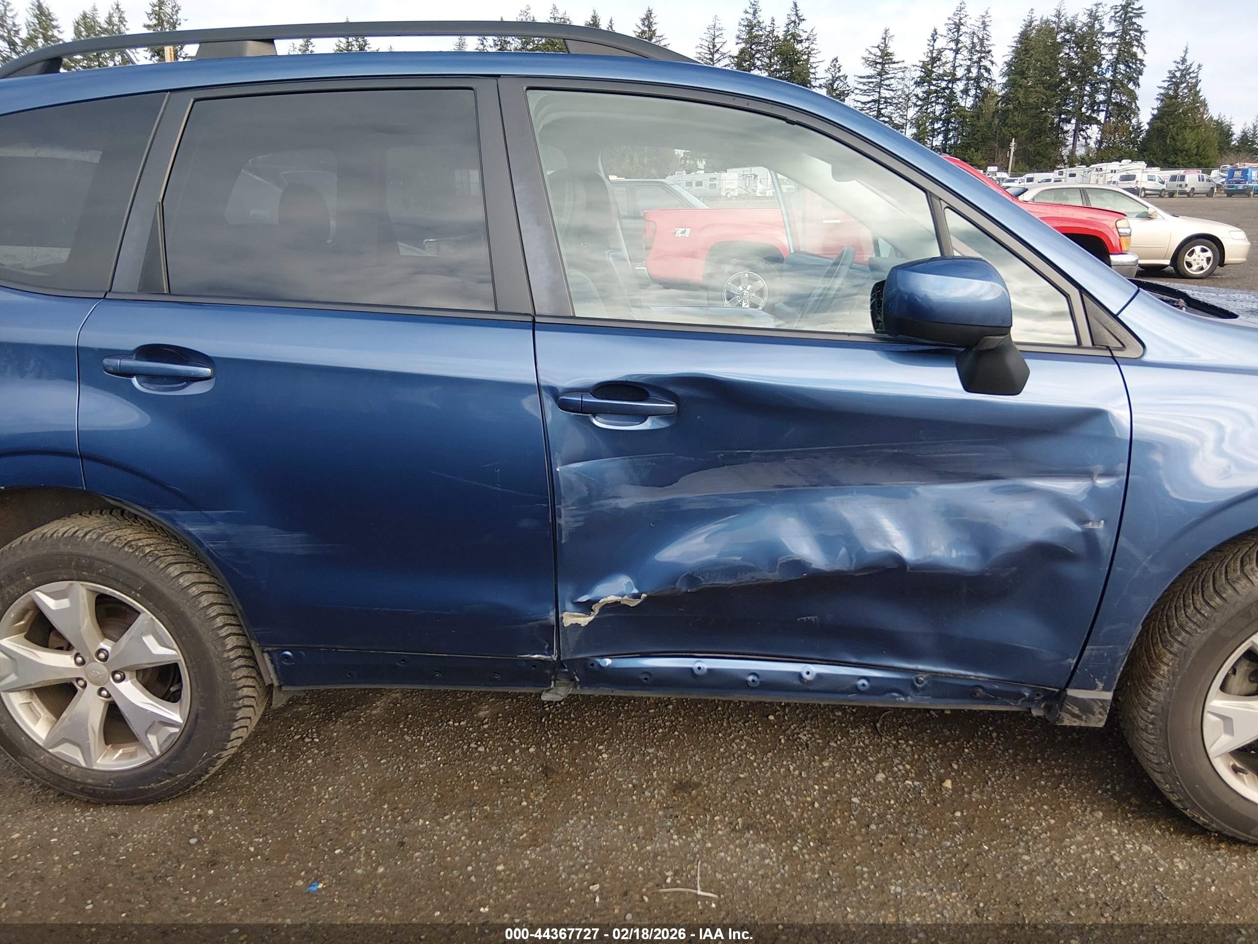 SUBARU FORESTER image 6