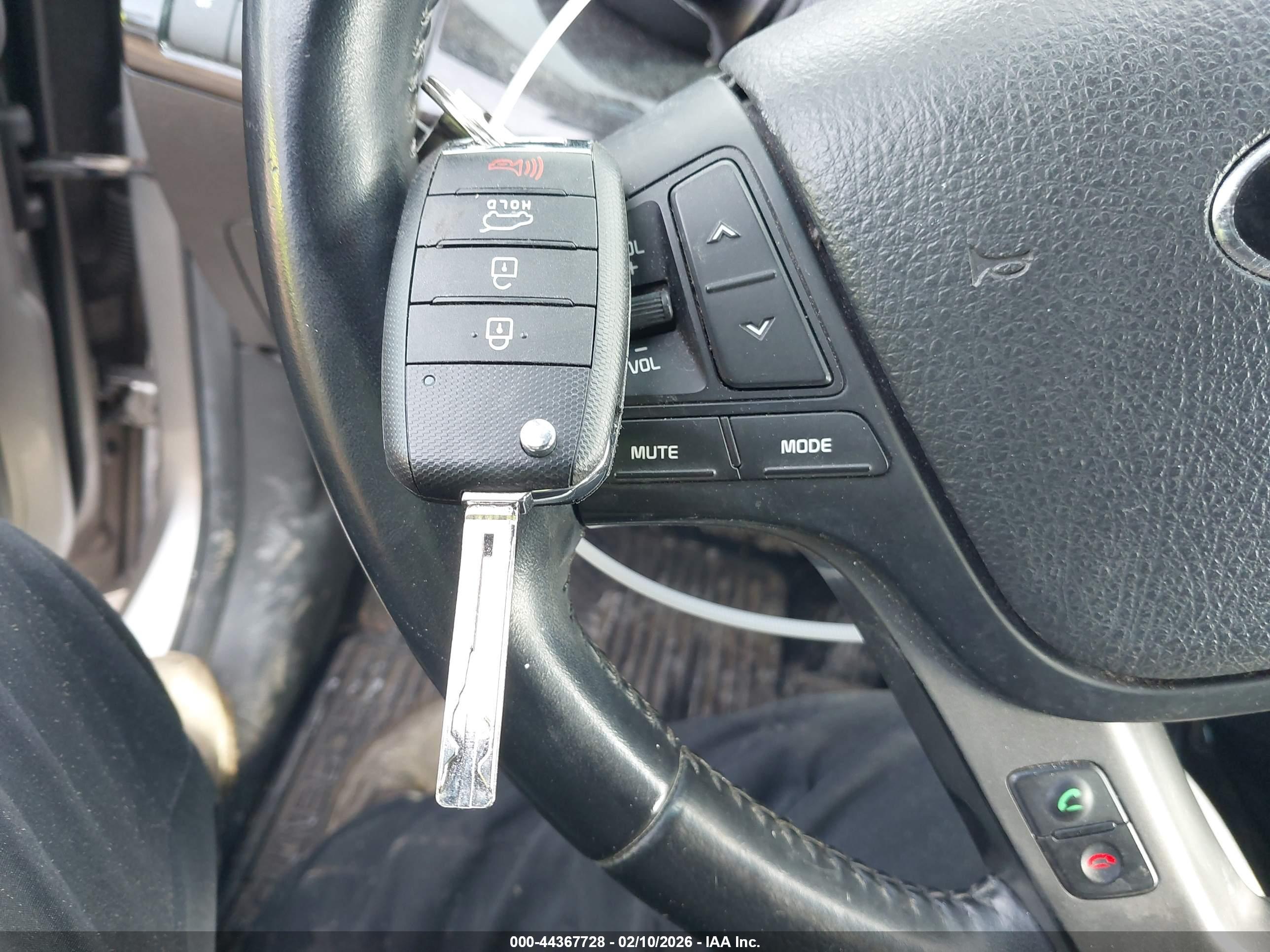 KIA SORENTO image 11