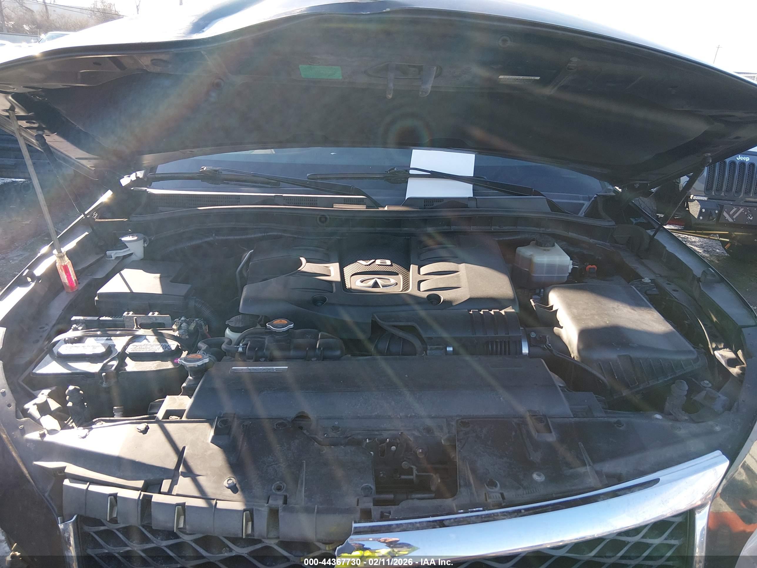 INFINITI QX80 image 10