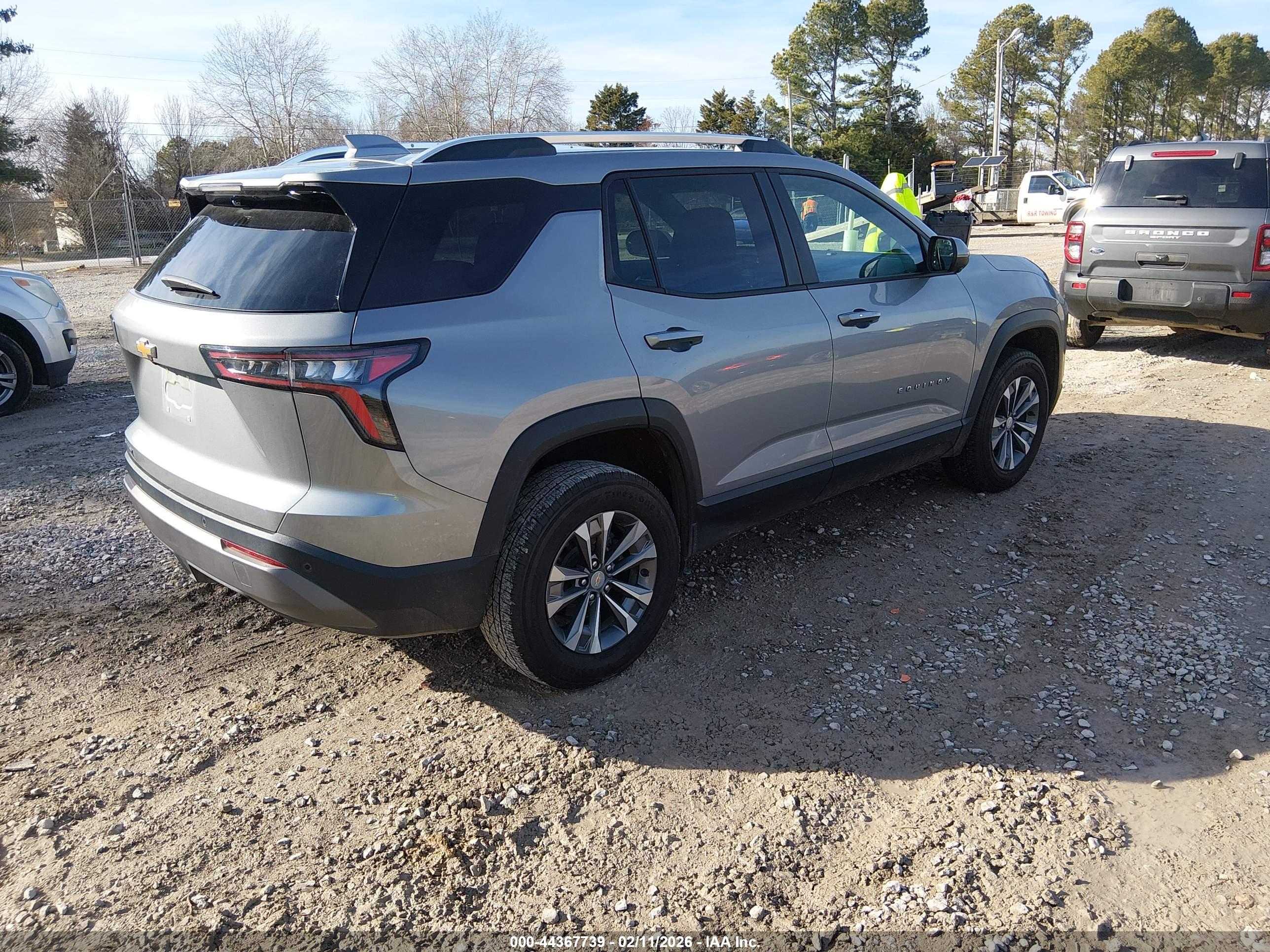 CHEVROLET EQUINOX image 4