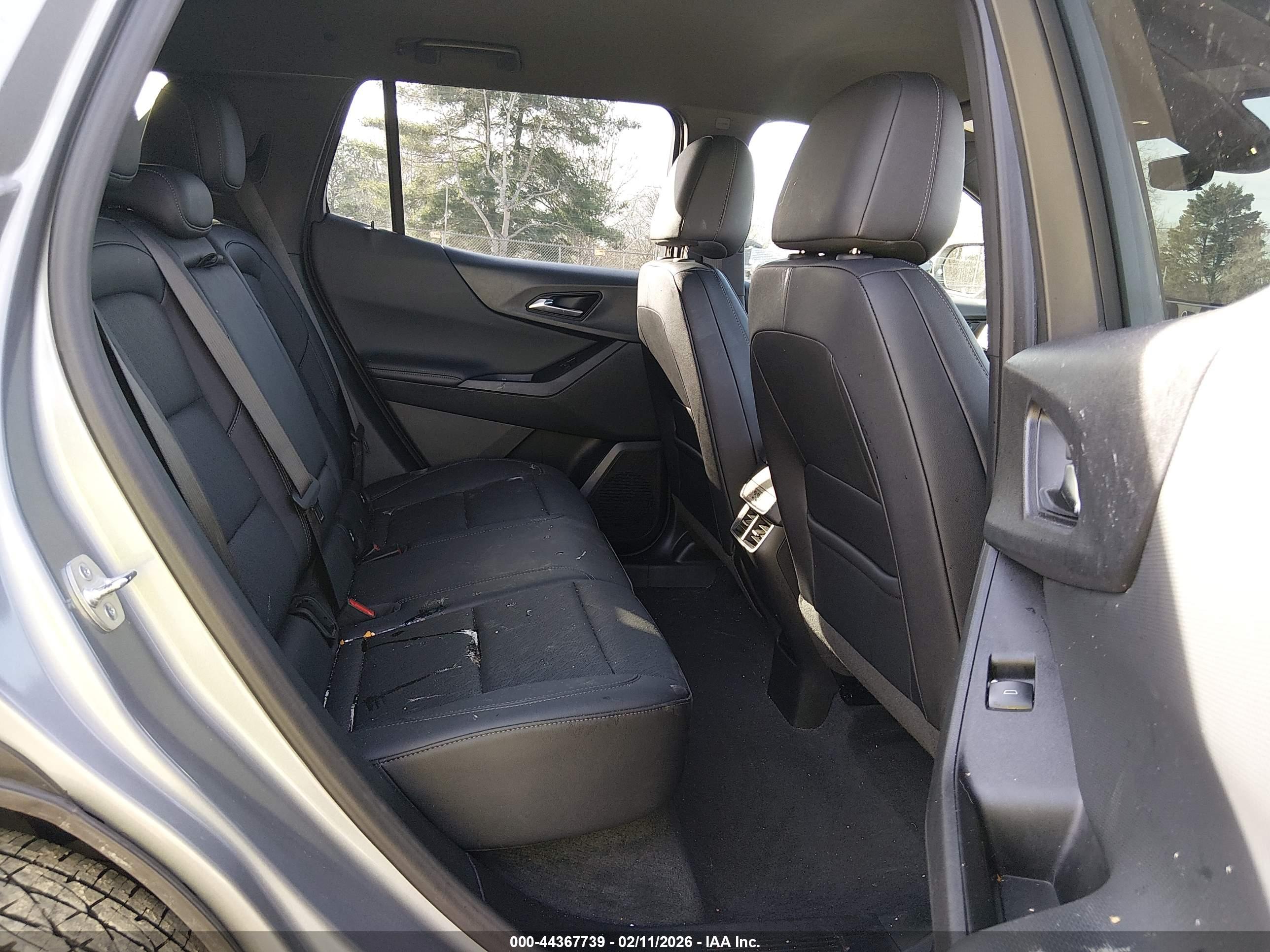 CHEVROLET EQUINOX image 8