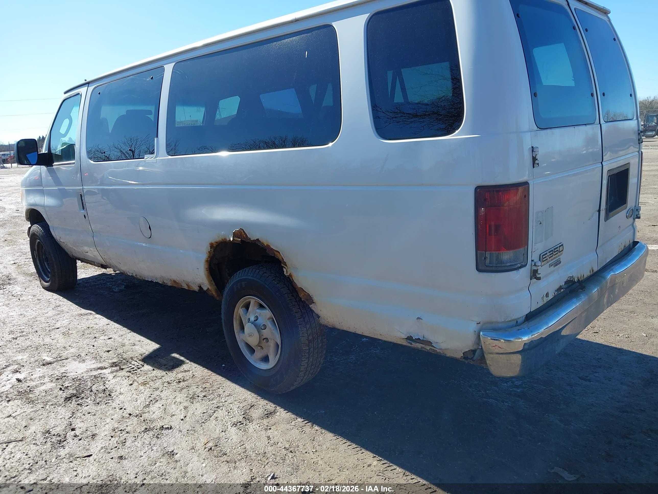 FORD E-350 image 3