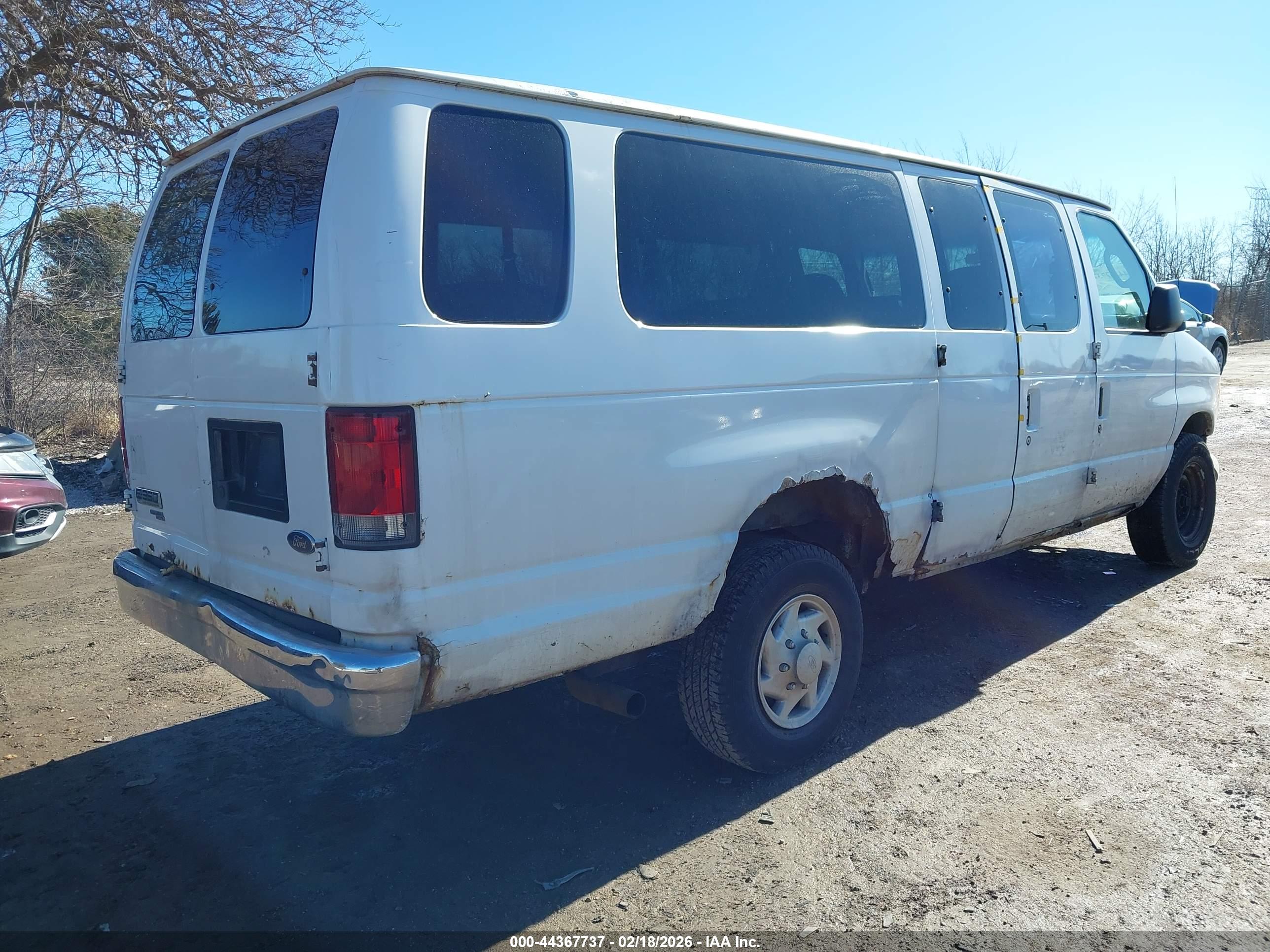 FORD E-350 image 4