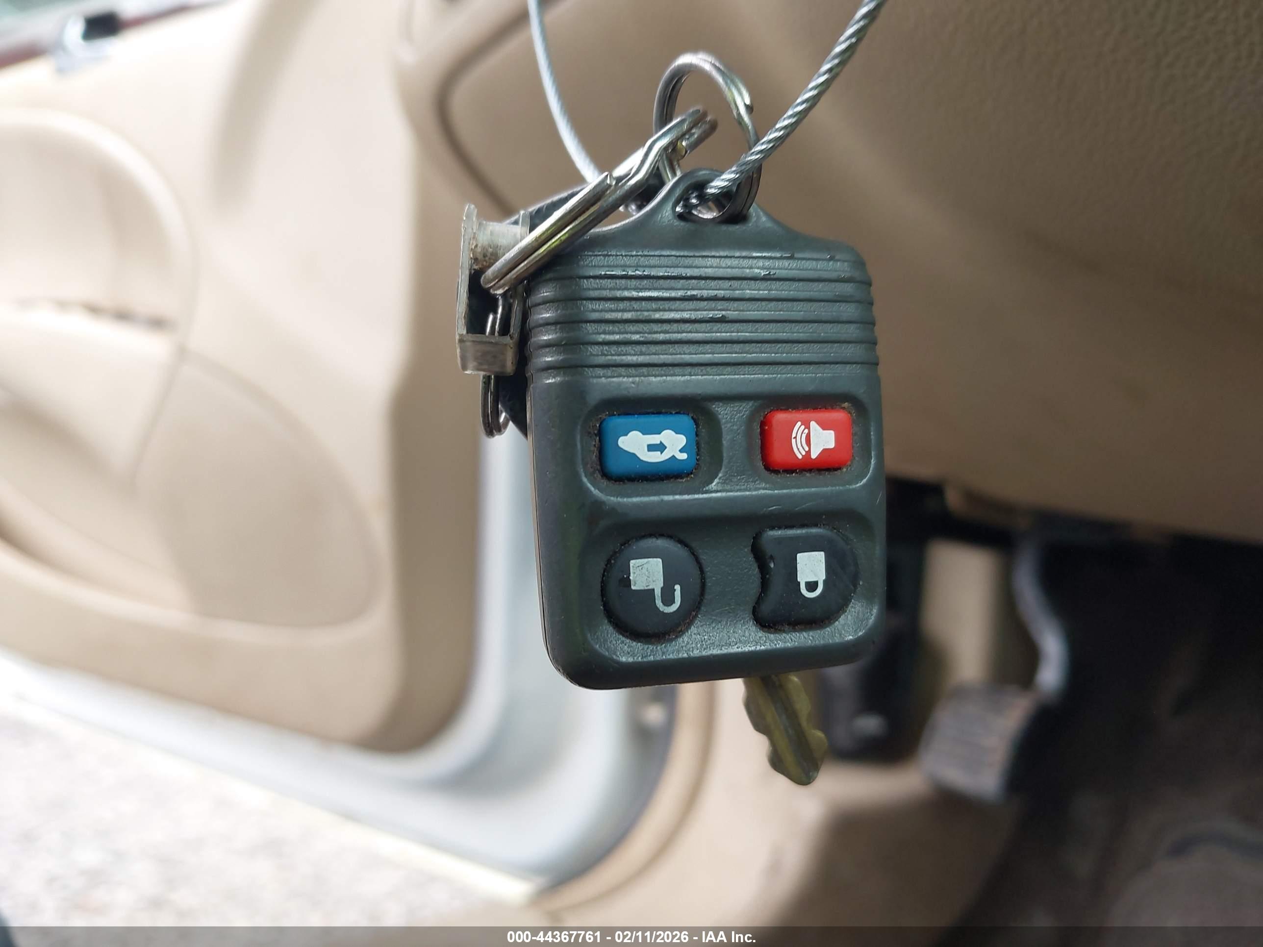 BUICK LUCERNE image 11