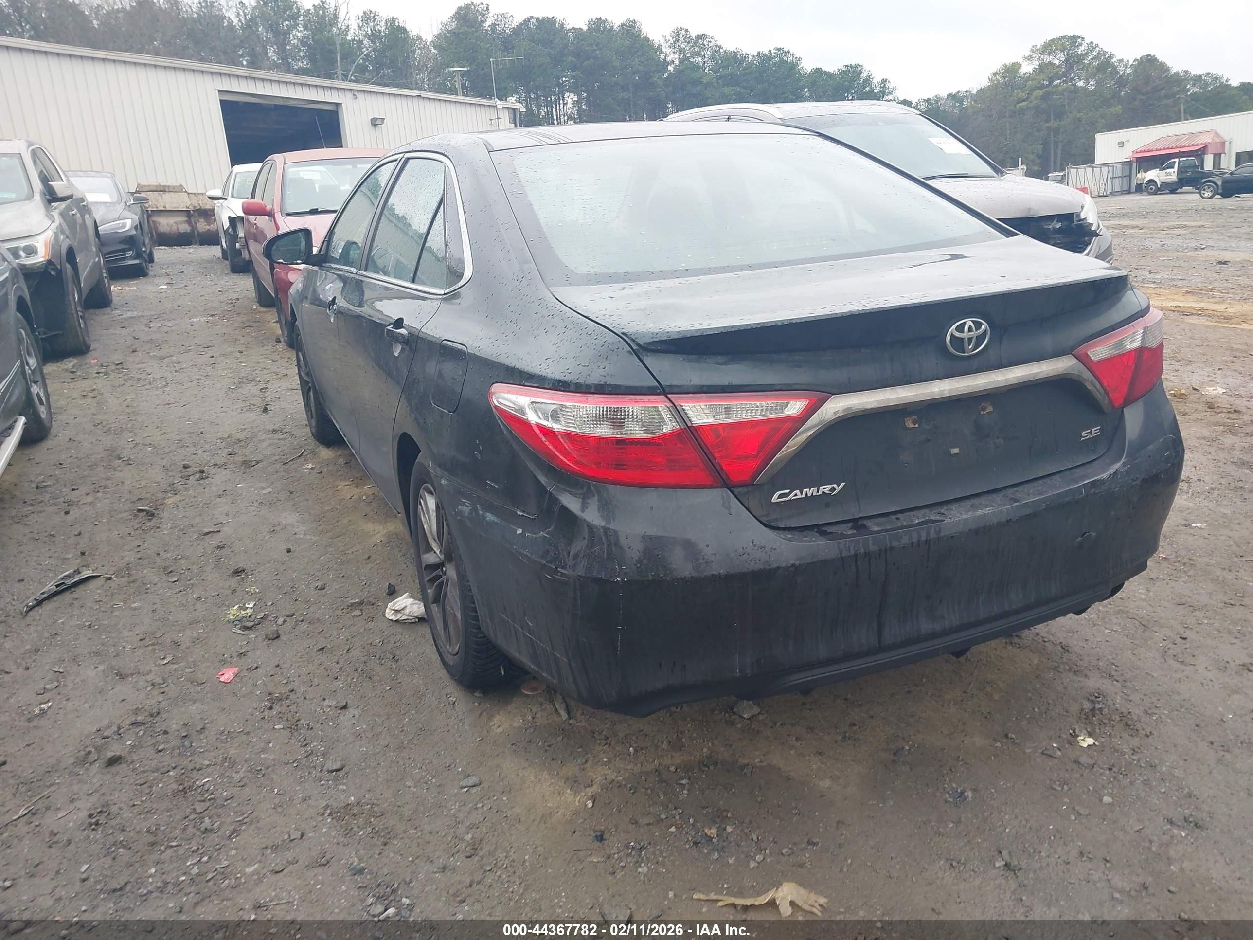 TOYOTA CAMRY image 3