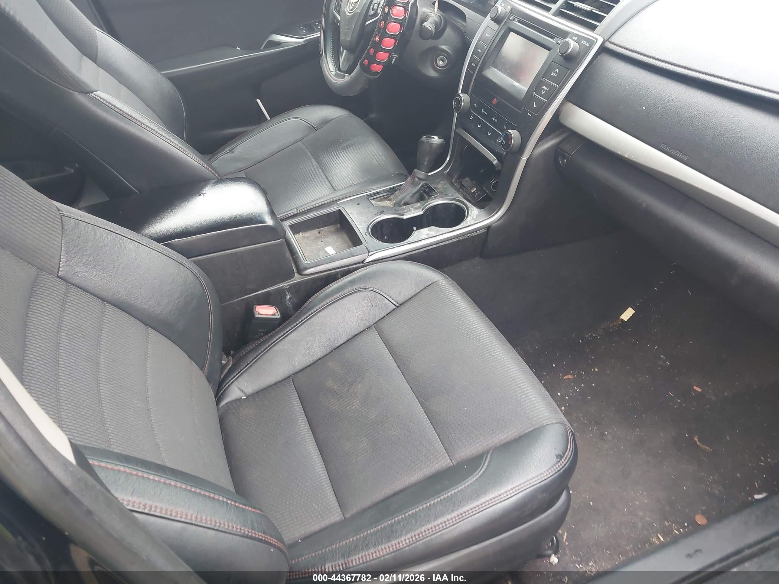 TOYOTA CAMRY image 5