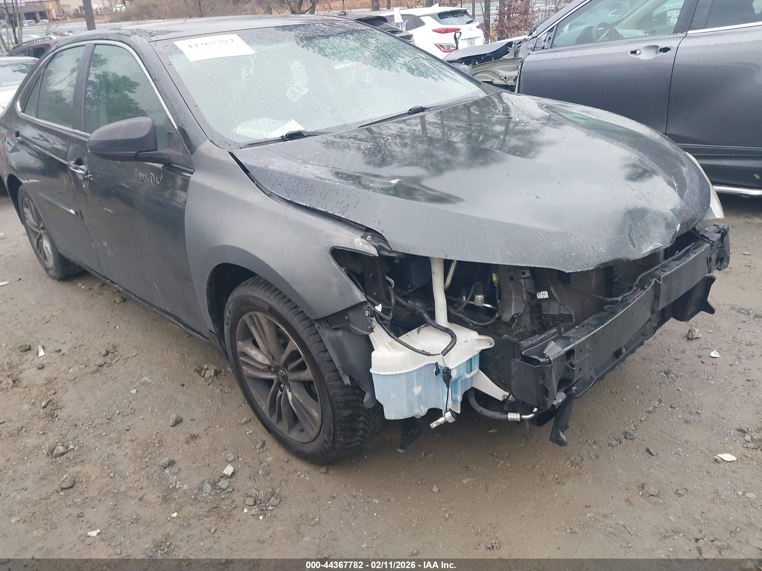 TOYOTA CAMRY image 6