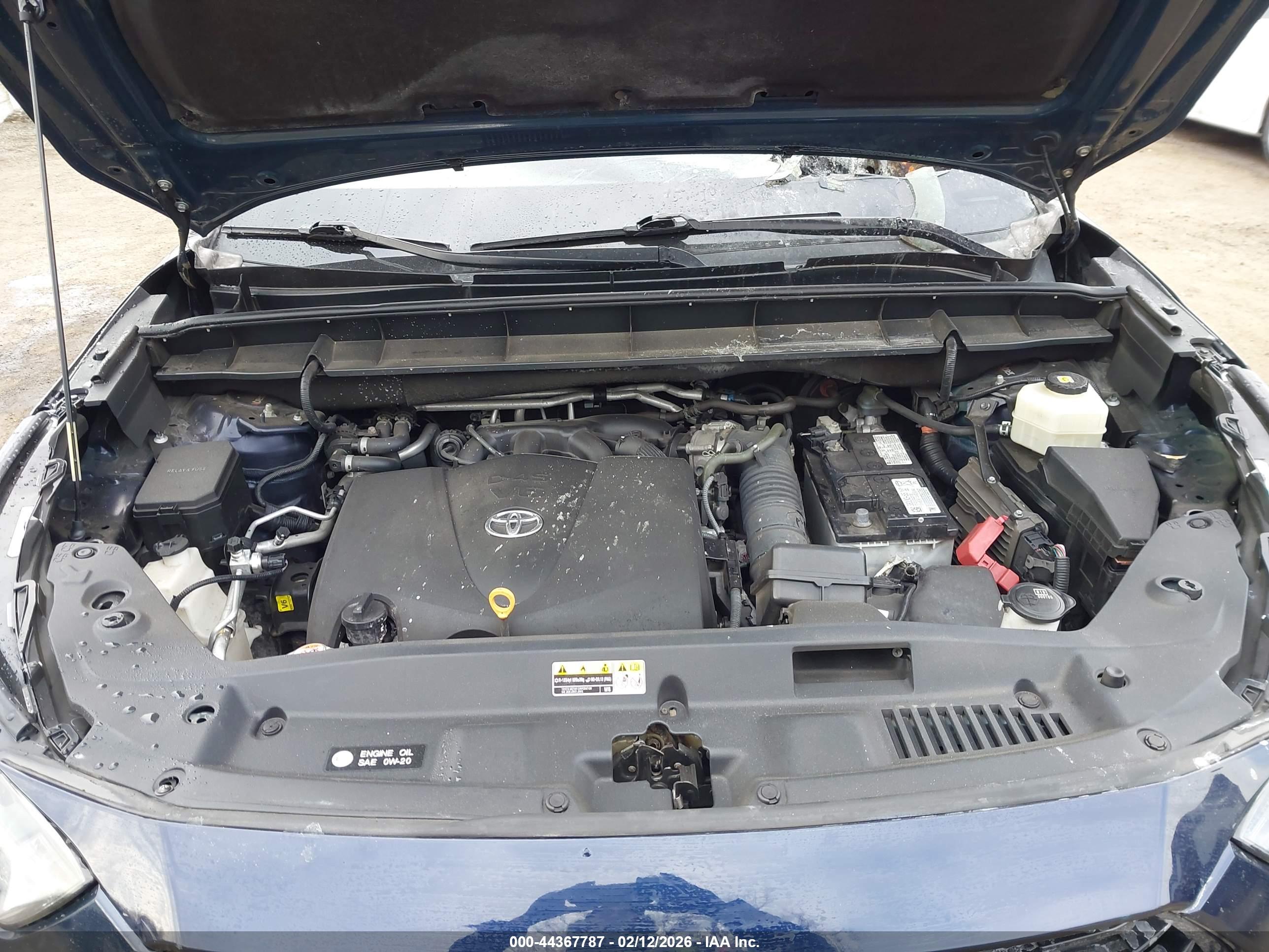 TOYOTA HIGHLANDER image 10