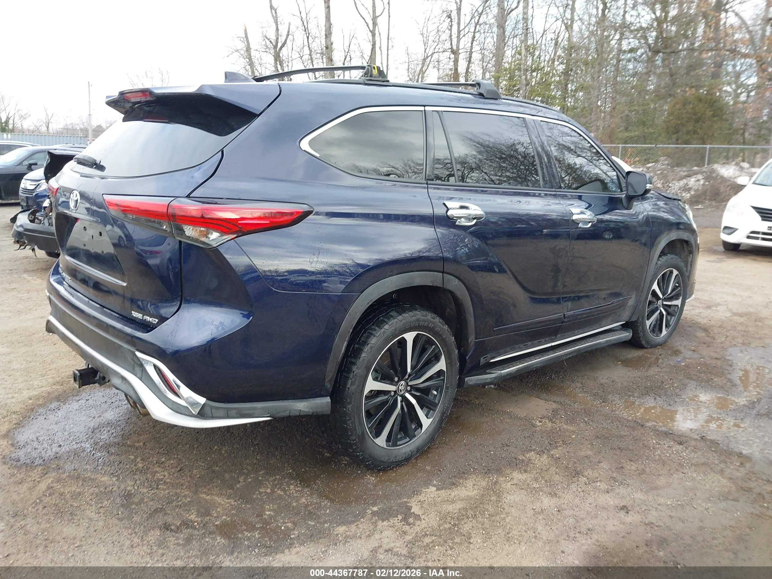 TOYOTA HIGHLANDER image 4
